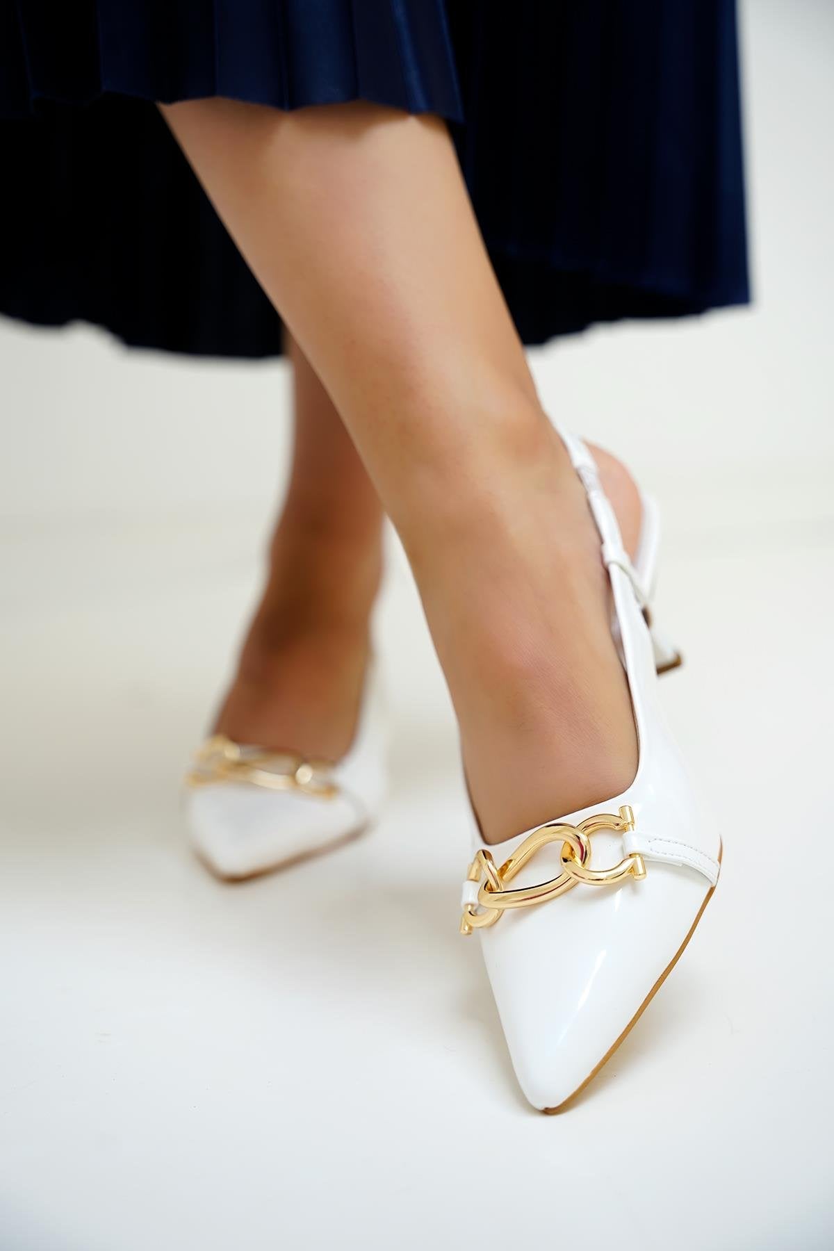 BRENDA TOKA DETAYLI TOPUKLU AYAKKABI - BEYAZ RUGAN