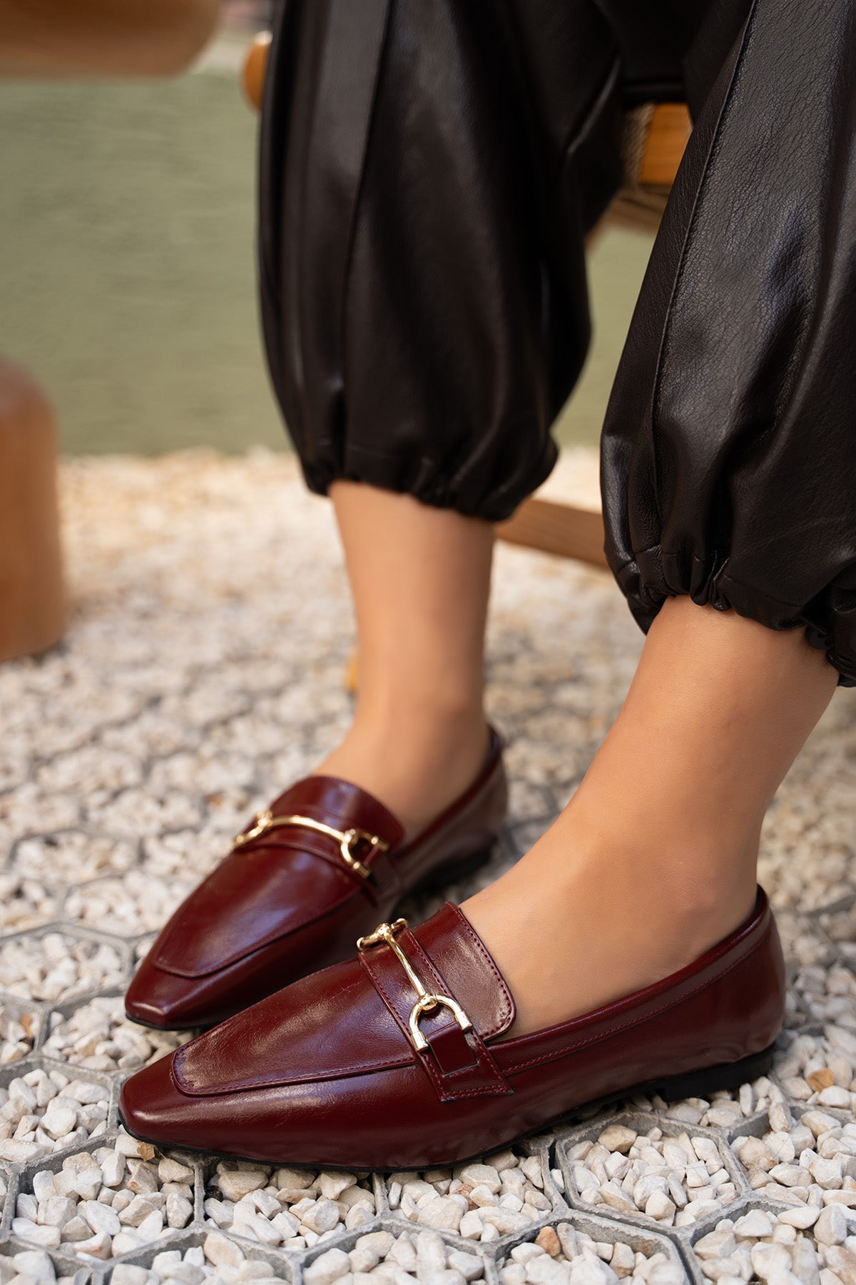 Tossy Gold Aksesuarlı Kadın Loafer - BORDO