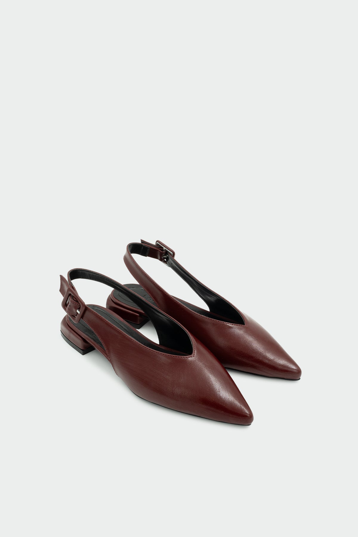 Onic Toka Detaylı Kadın Düz Babet - BORDO