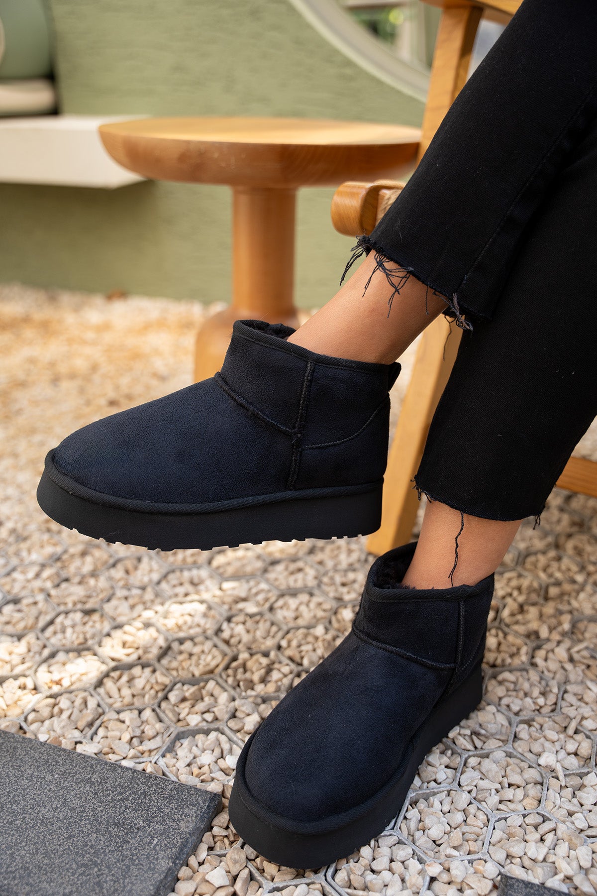 Caty Kalın Tabanlı Kürklü Bot - SİYAH SÜET