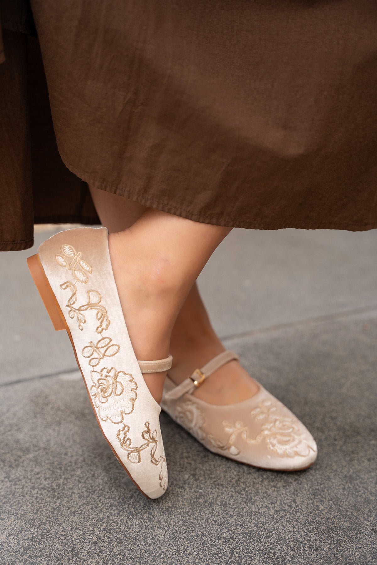 Semy Nakış Detaylı Babet - BEJ