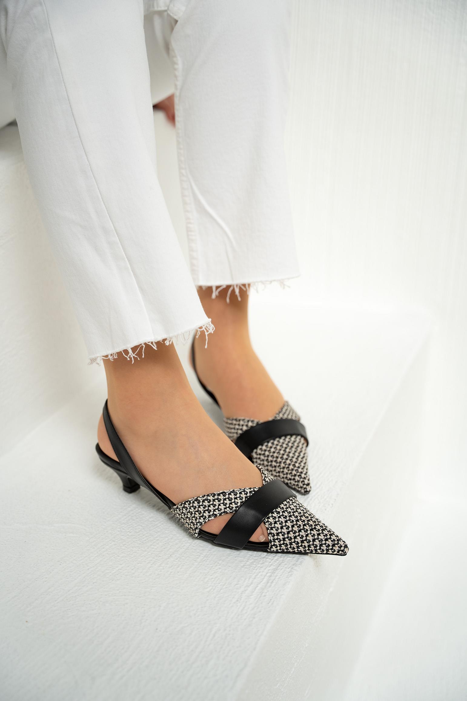 GEZY ASİMETRİK KESİM KADIN TOPUKLU AYAKKABI - SİYAH HASIR