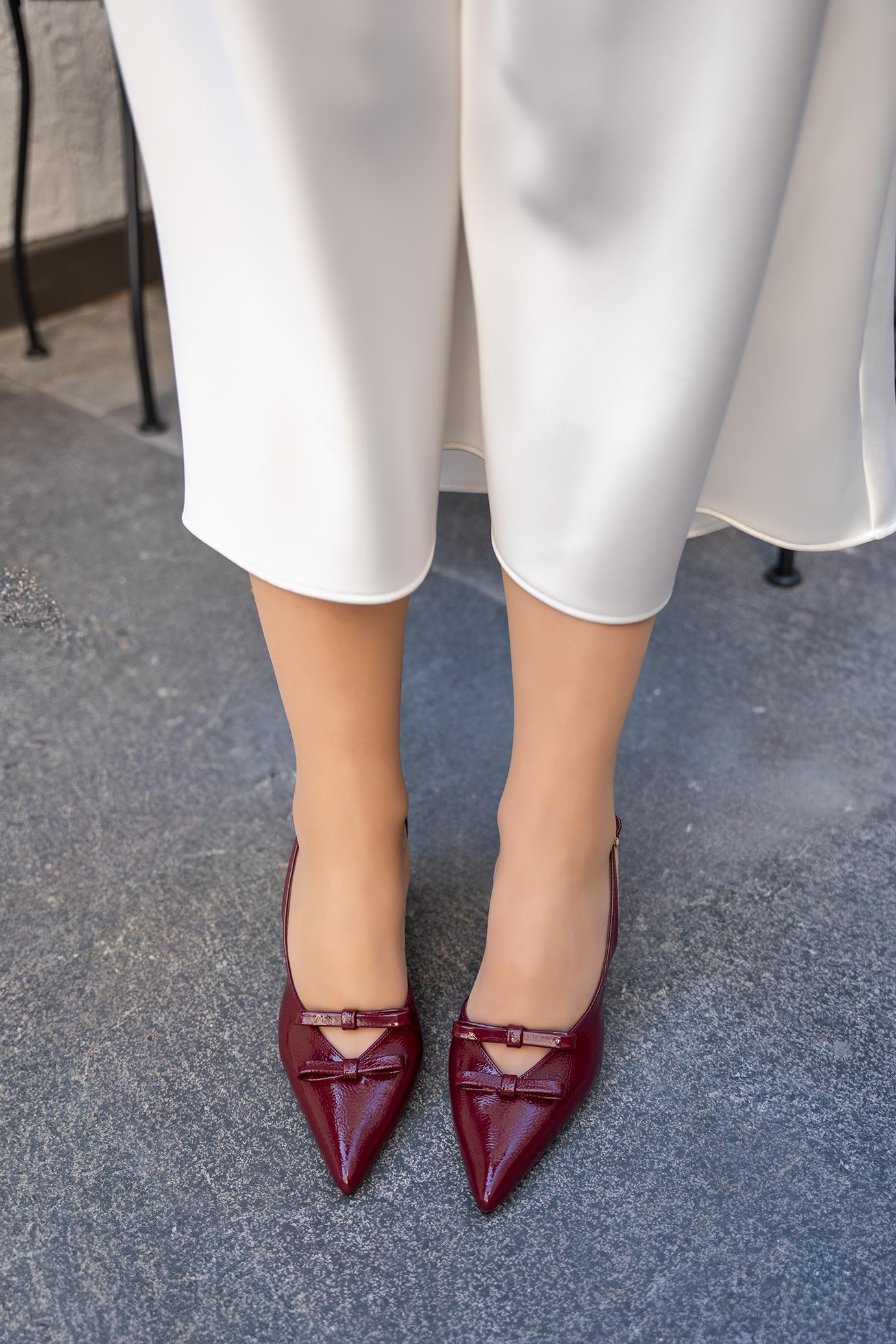 MARİTZA FİYONK DETAYLI TOPUKLU AYAKKABI - BORDO