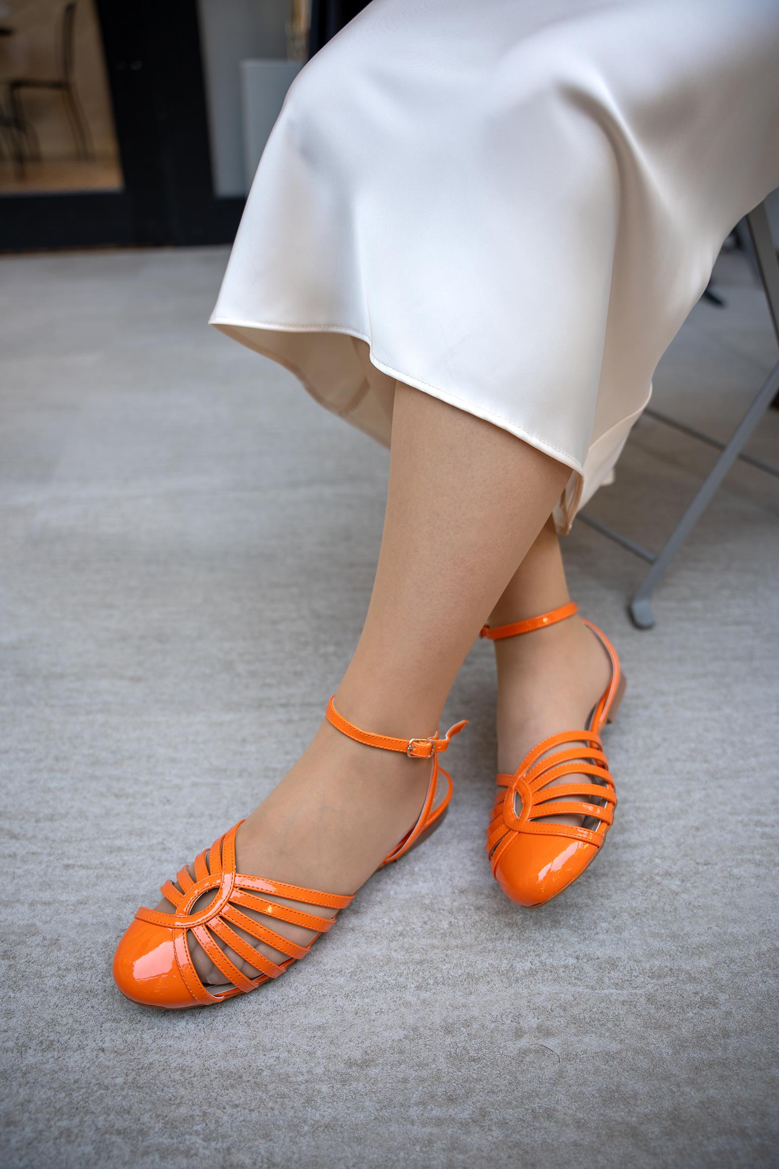 JASMİNE BİLEKTEN BAĞLAMA DETAYLI BABET - TURUNCU