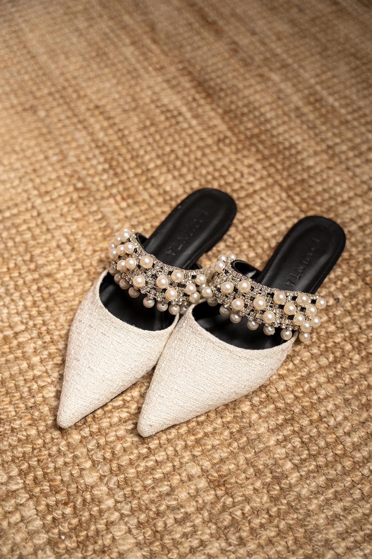 ROSİE TÜVİT DETAYLI TAŞLI TERLİK - BEYAZ