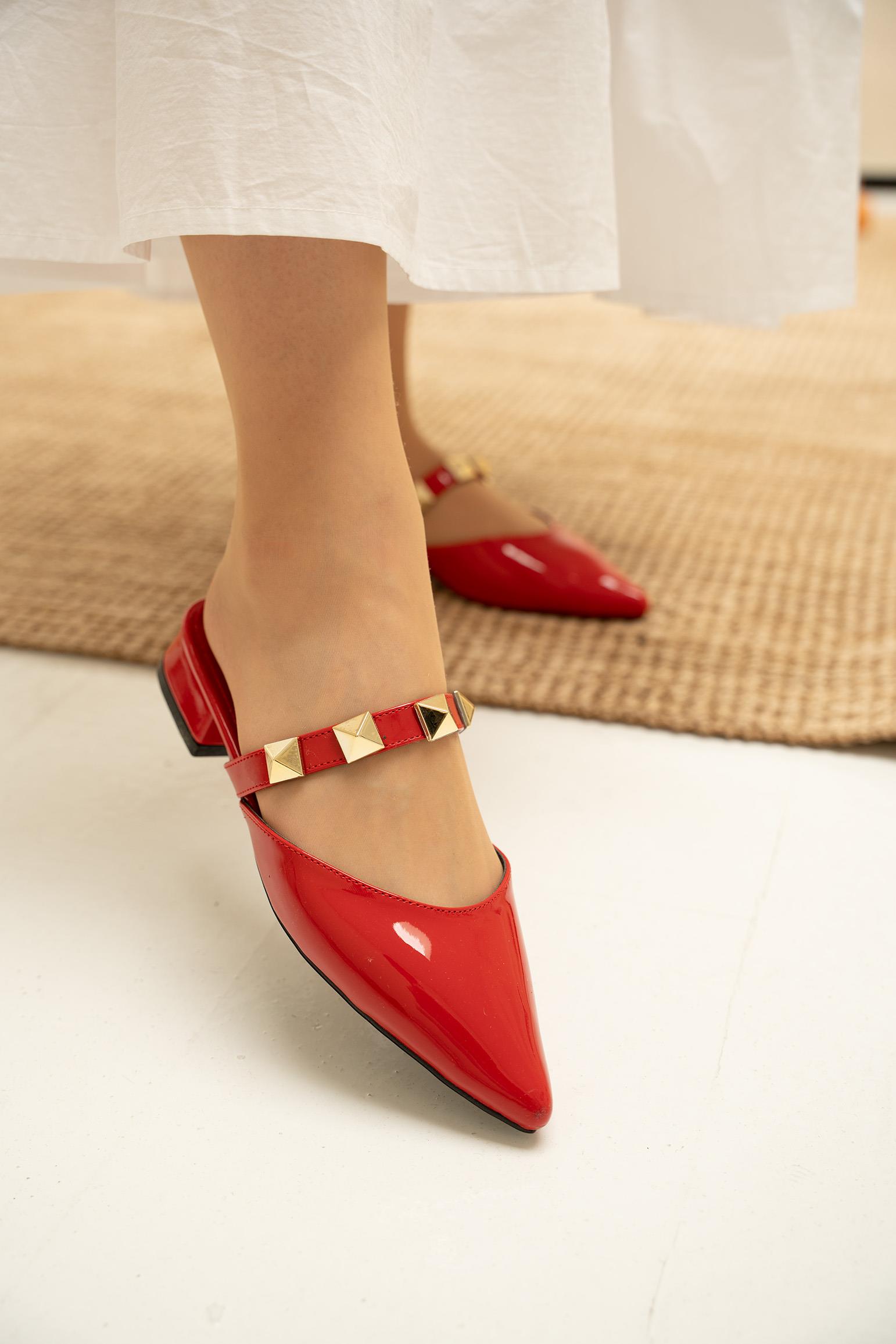 Ricco Zımba Detaylı Terlik - KIRMIZI