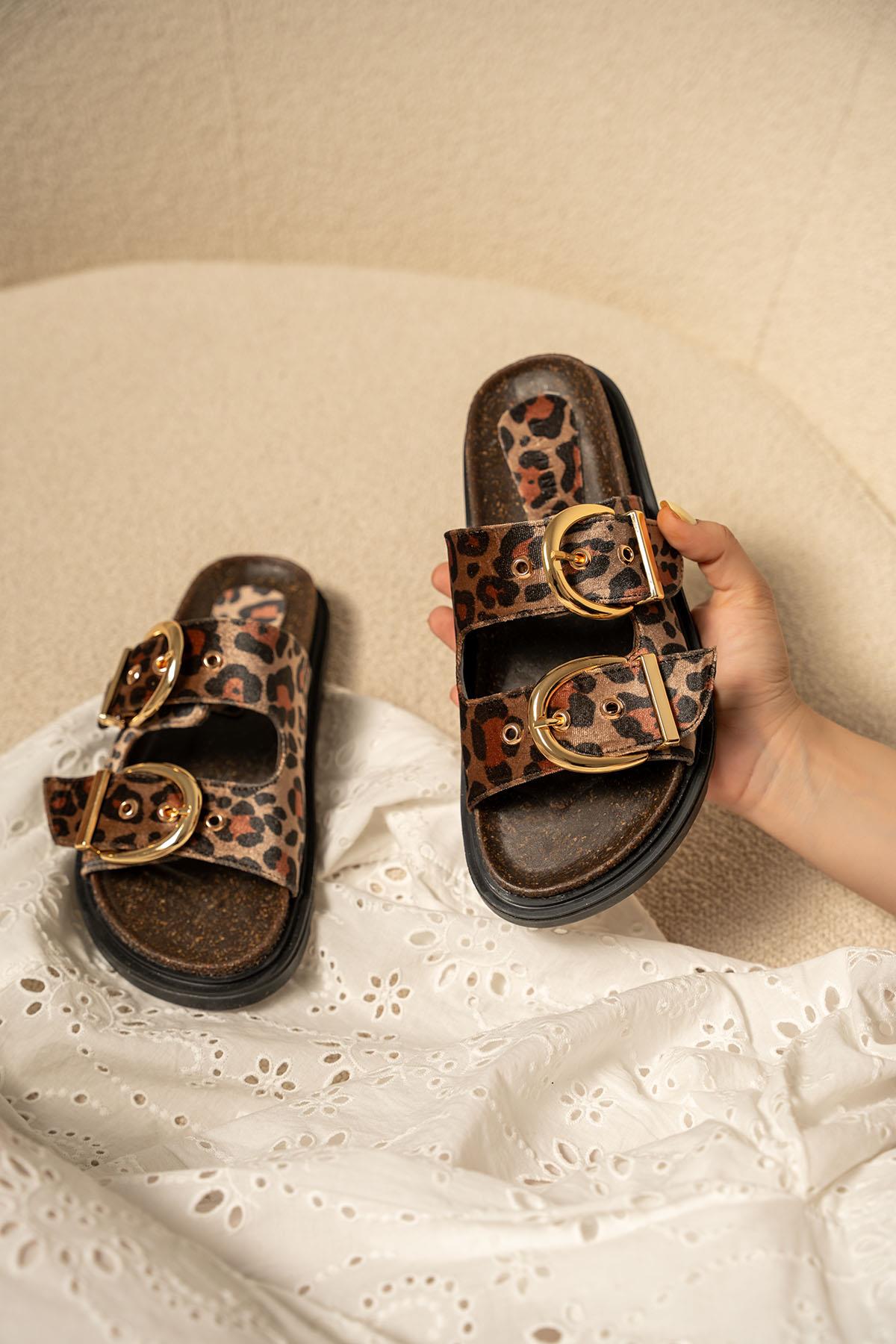 Craft Gold Toka Detaylı Terlik - LEOPAR SÜET