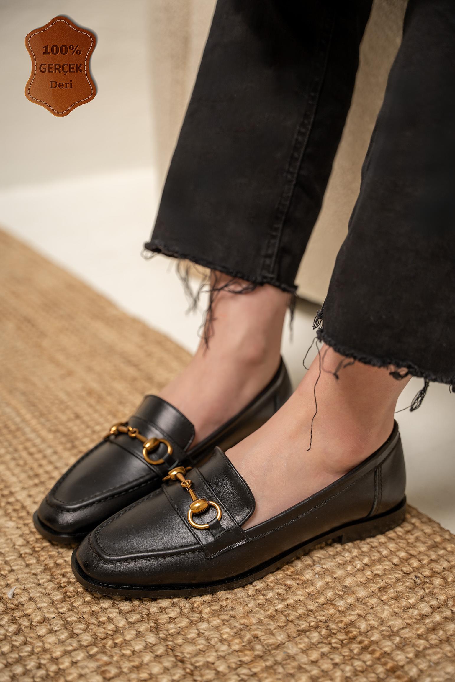 Seul Gold Aksesuarlı Hakiki Deri Loafer - SİYAH