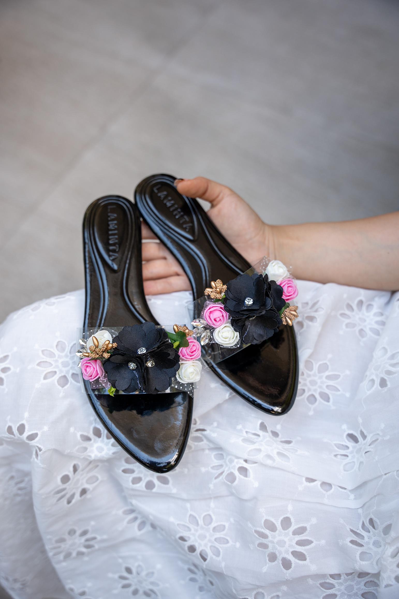 LİLY ÇİÇEKLİ TERLİK - SİYAH