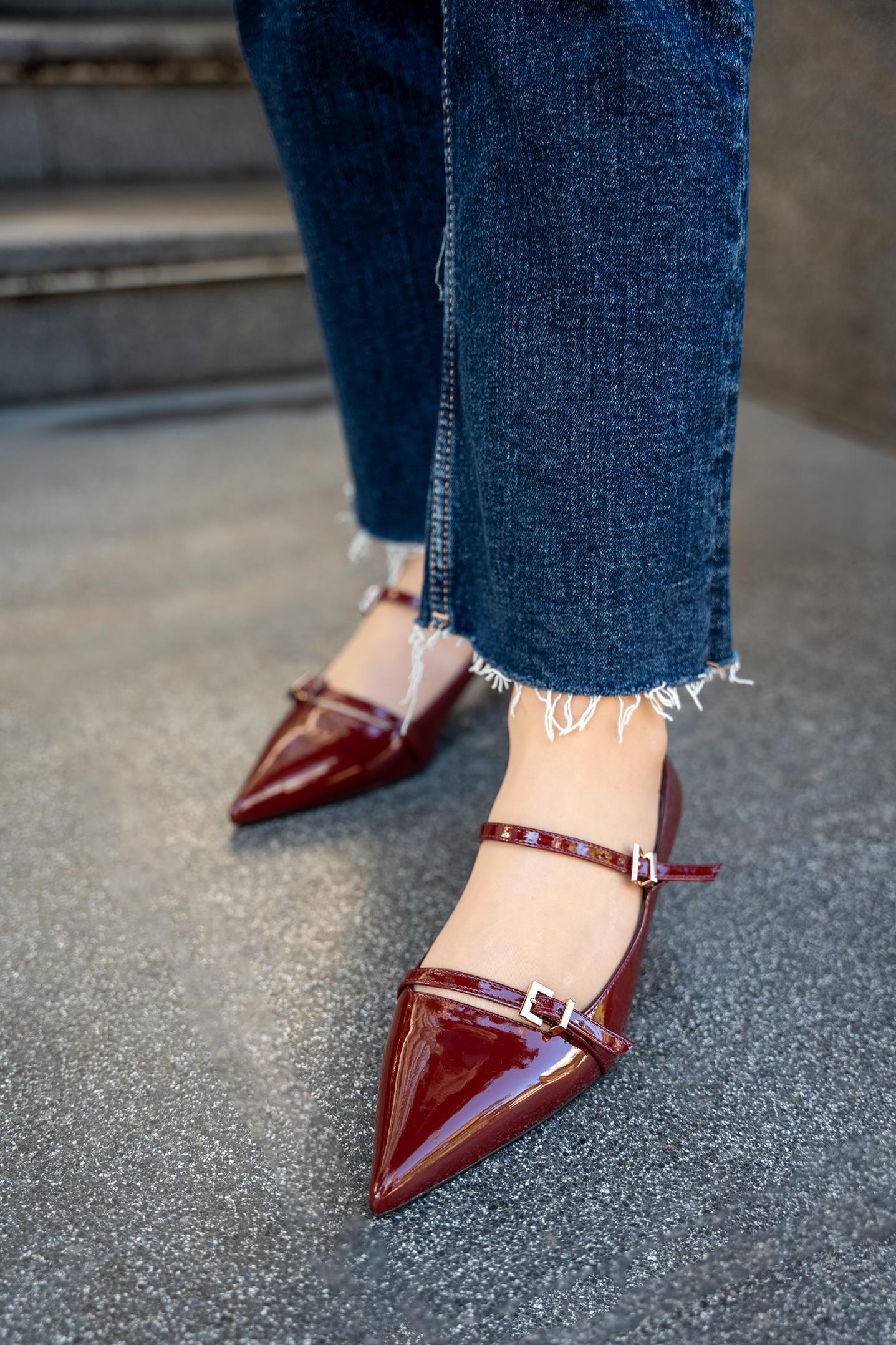 MOSCOW TOKA DETAYLI KADIN TOPUKLU AYAKKABI - BORDO RUGAN