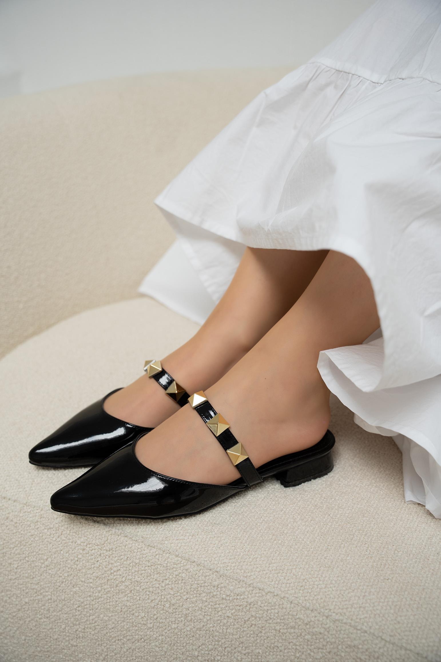 Ricco Zımba Detaylı Terlik - SİYAH