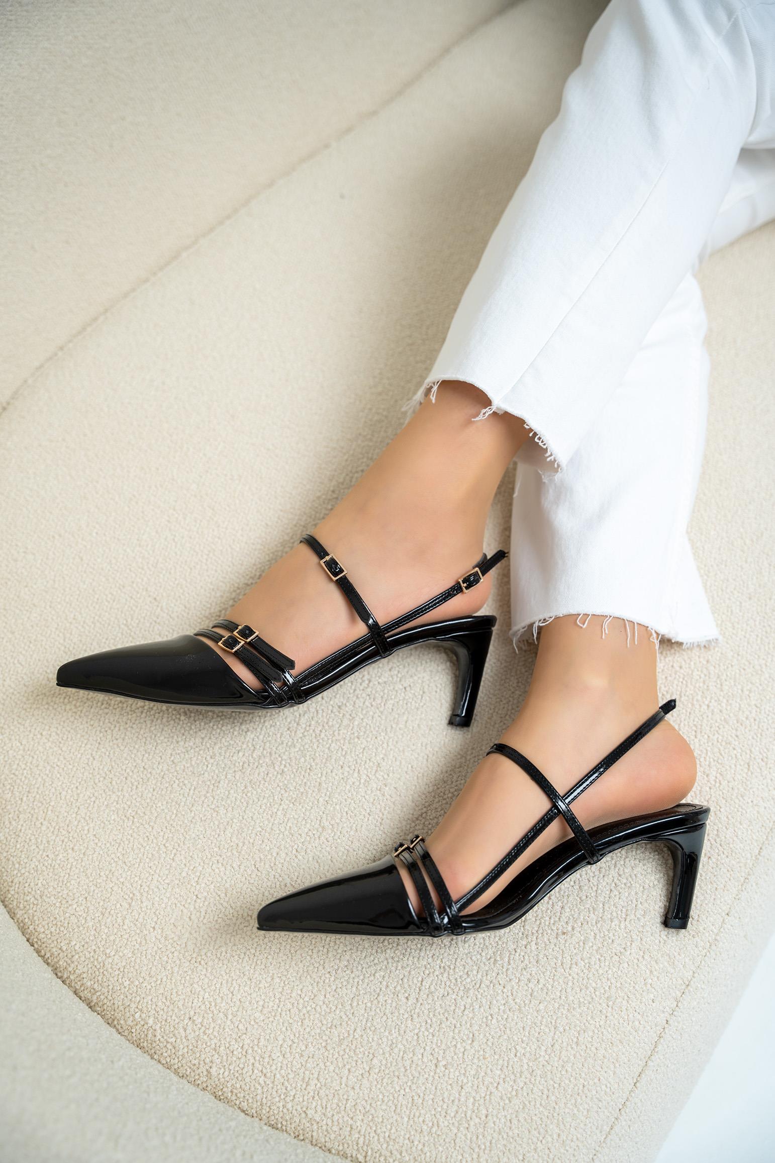 Eliva Tokalı Topuklu Ayakkabı - SİYAH