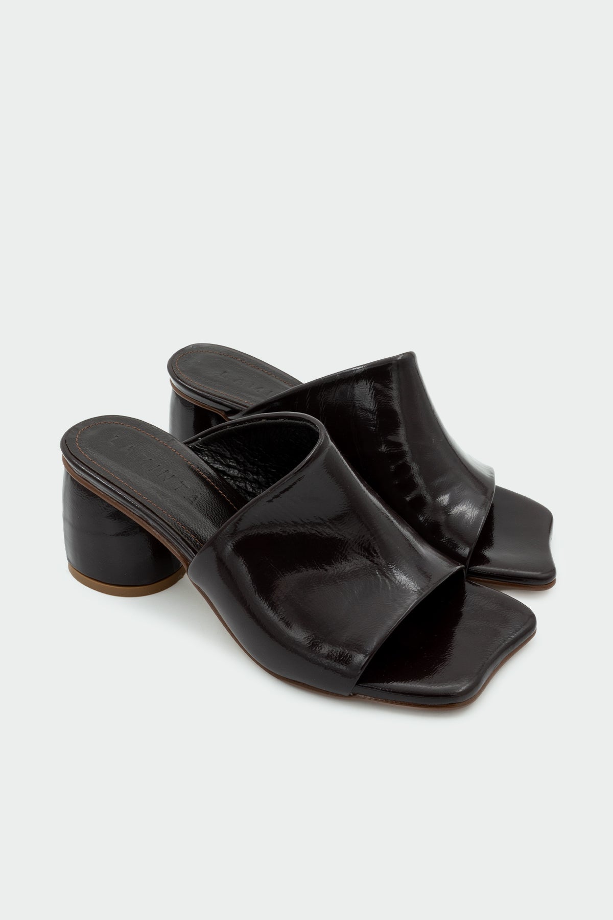 Pinok Asimetrik Kesim Hakiki Deri Kadın Topuklu Terlik - ACI KAHVE