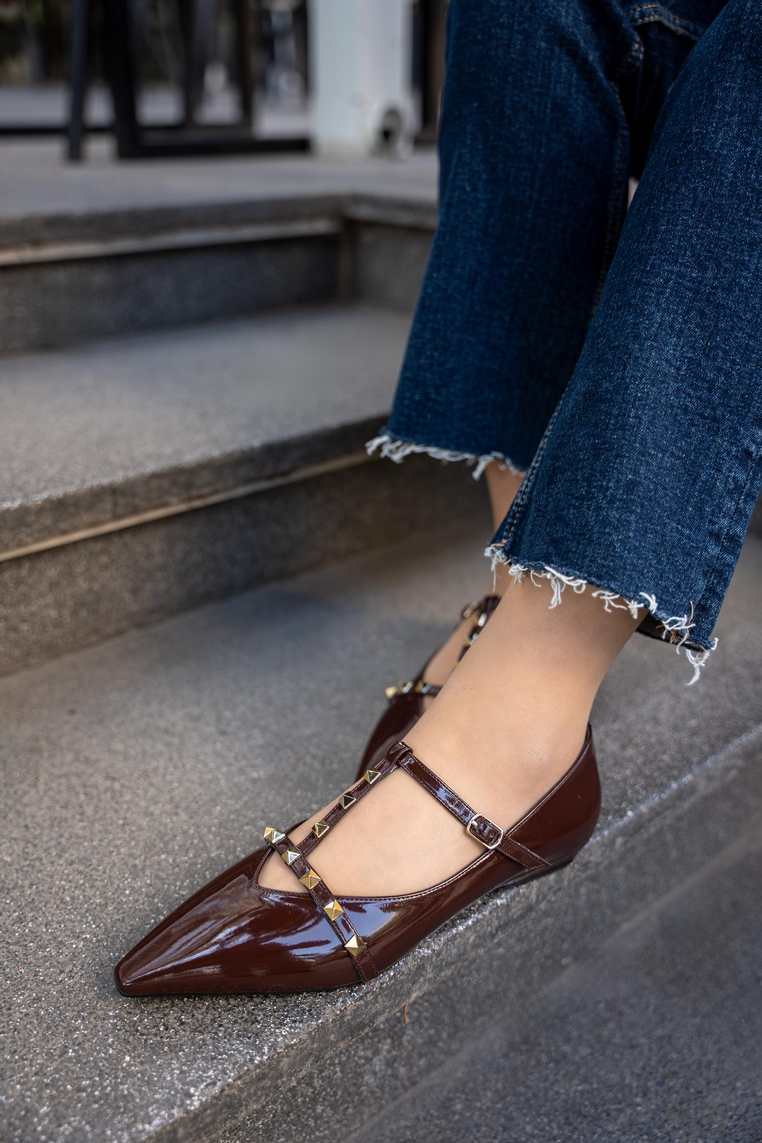 PASKO ZIMBA DETAYLI KADIN BABET - AKAHVE RUGAN