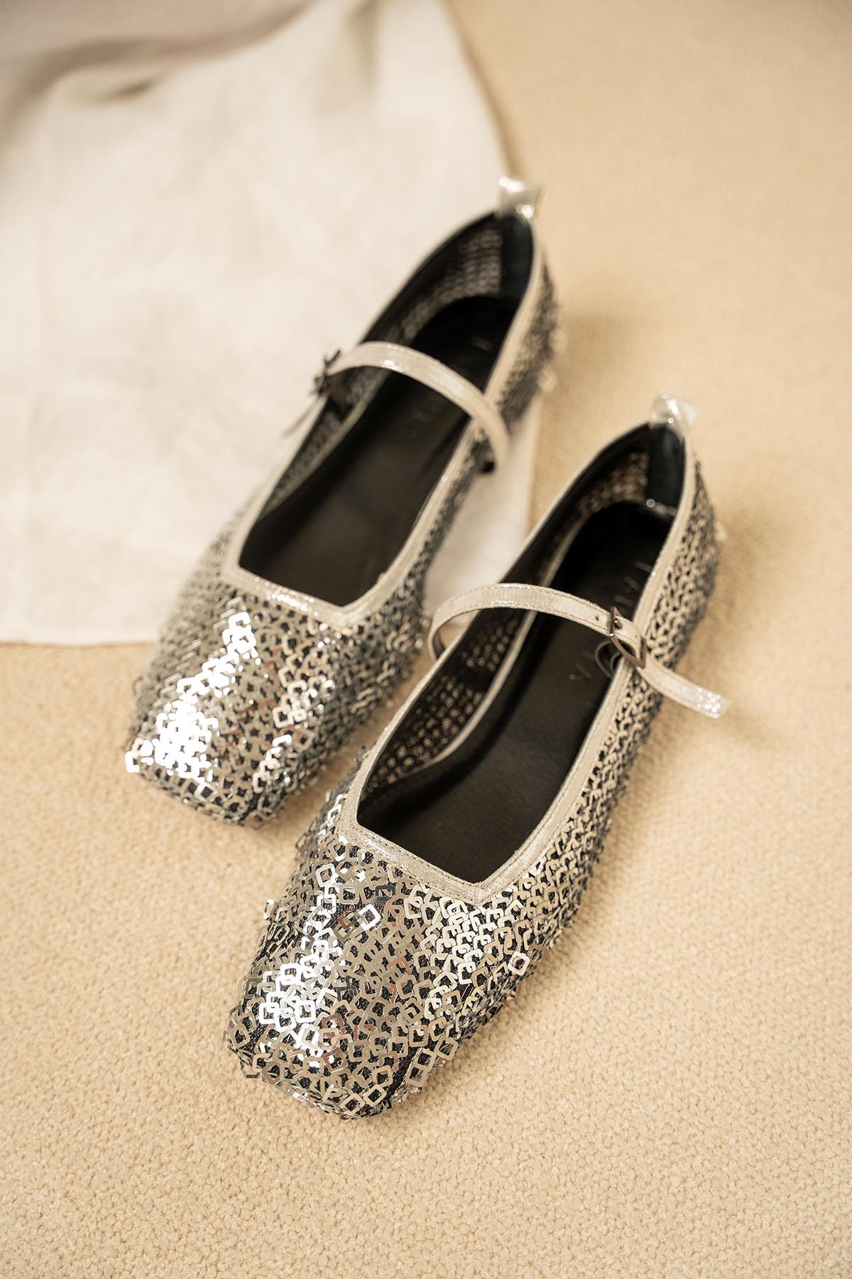 Honey Pullu Küt Burun Babet - Silver