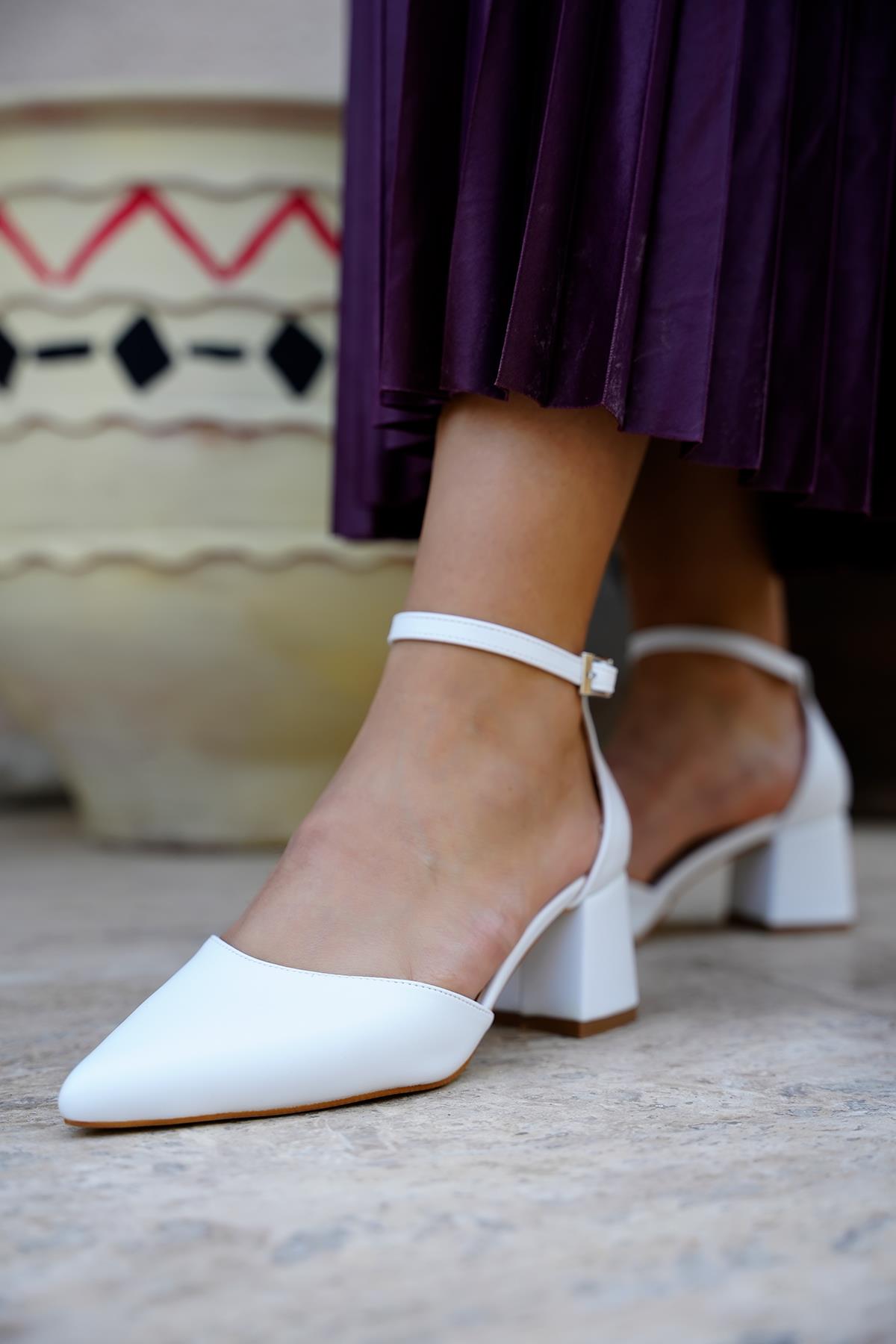 MAX KALIN TOPUKLU AYAKKABI - BEYAZ