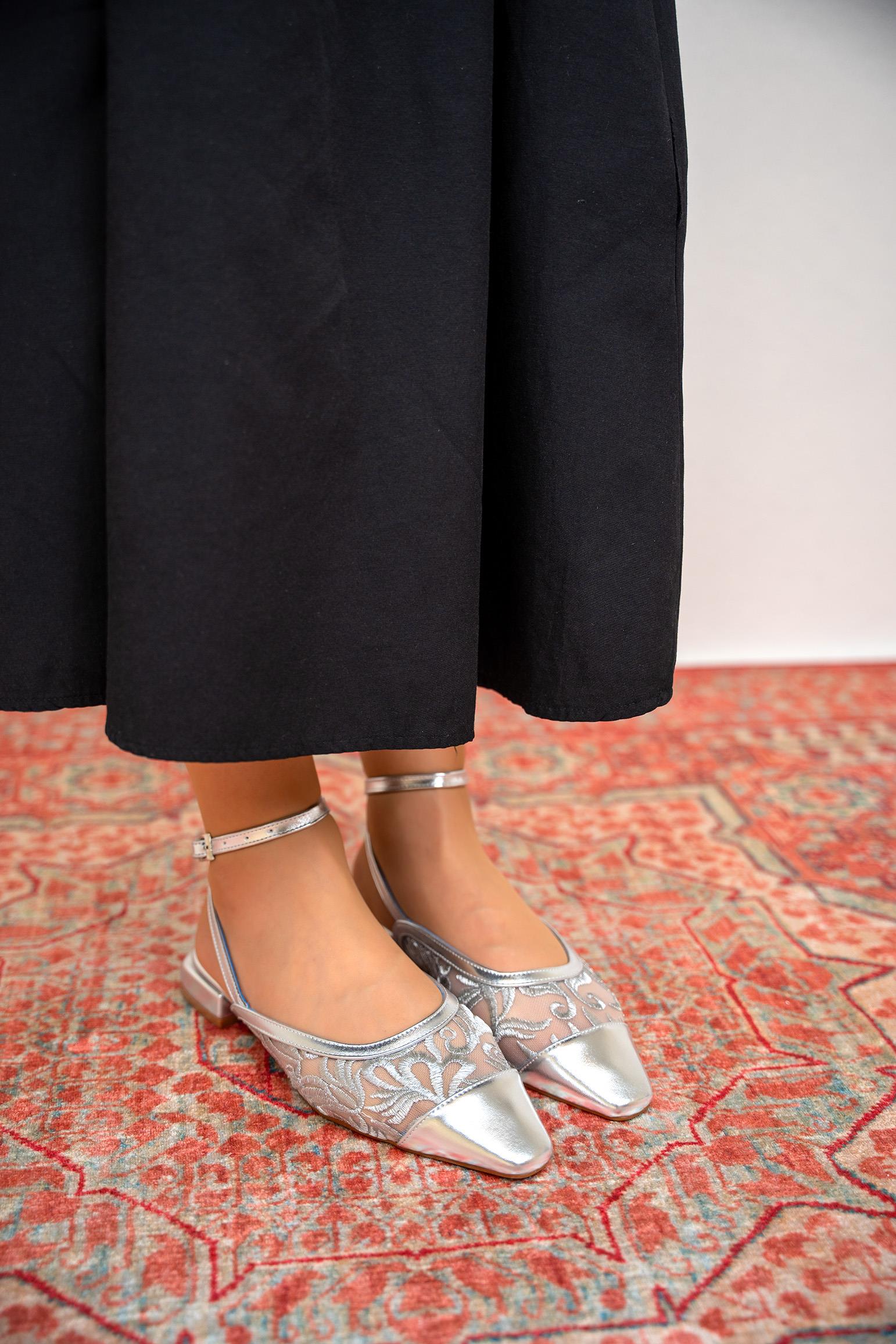 Dendy Nakış İşlemeli Babet - Silver