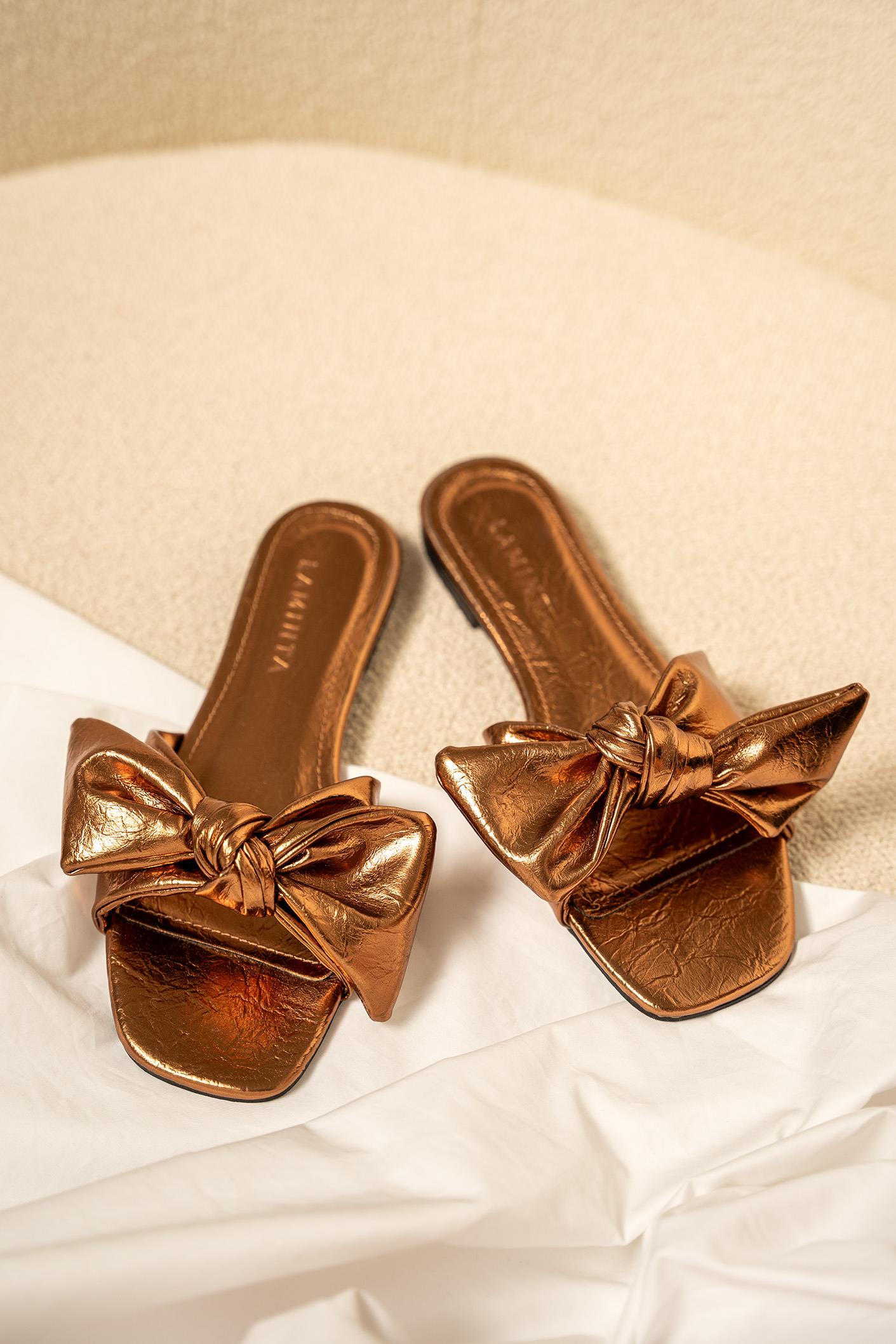 Pony Fiyonklu Terlik - BAKIR