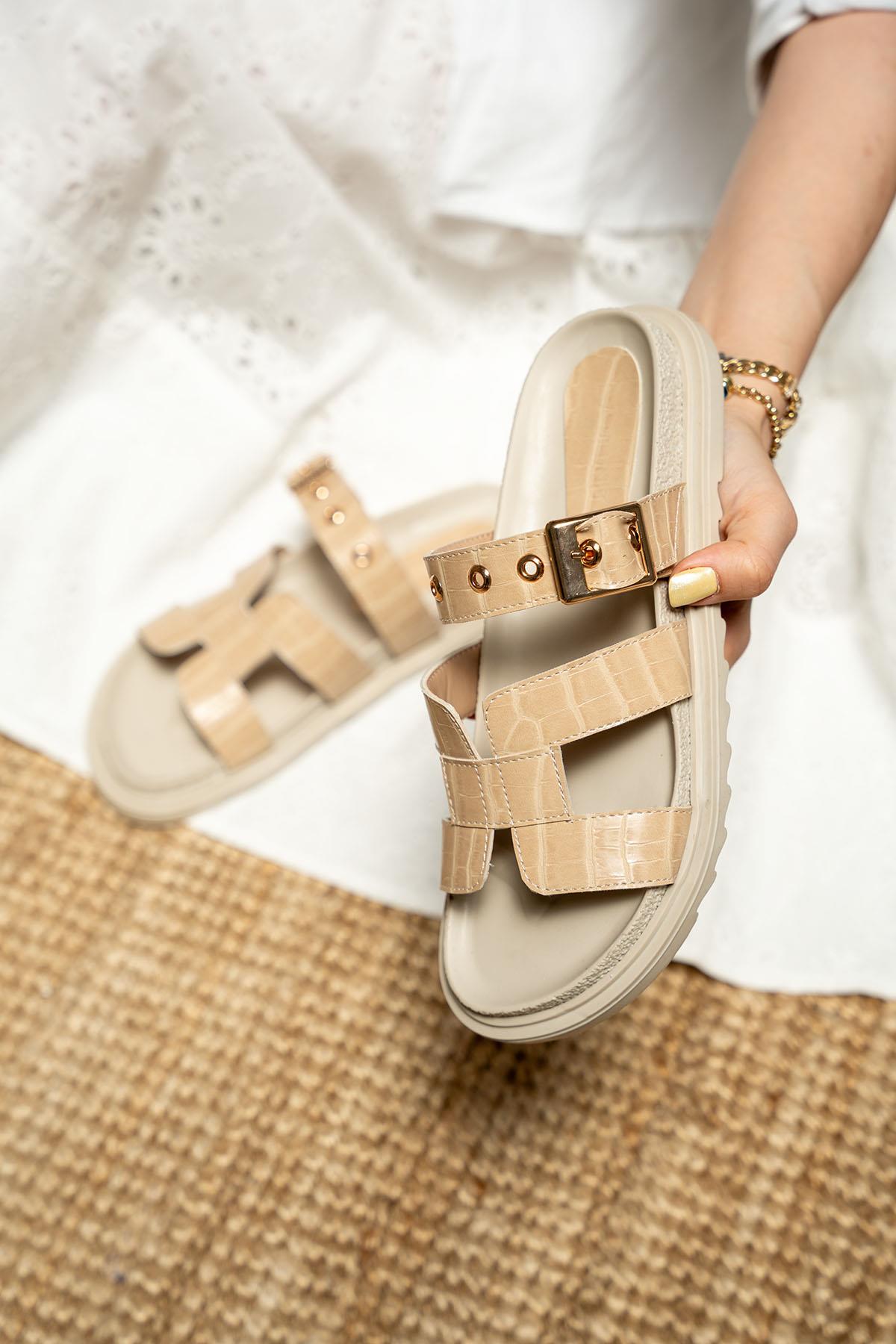 Arella Kemer Detaylı Kalın Tabanlı Terlik - BEJ