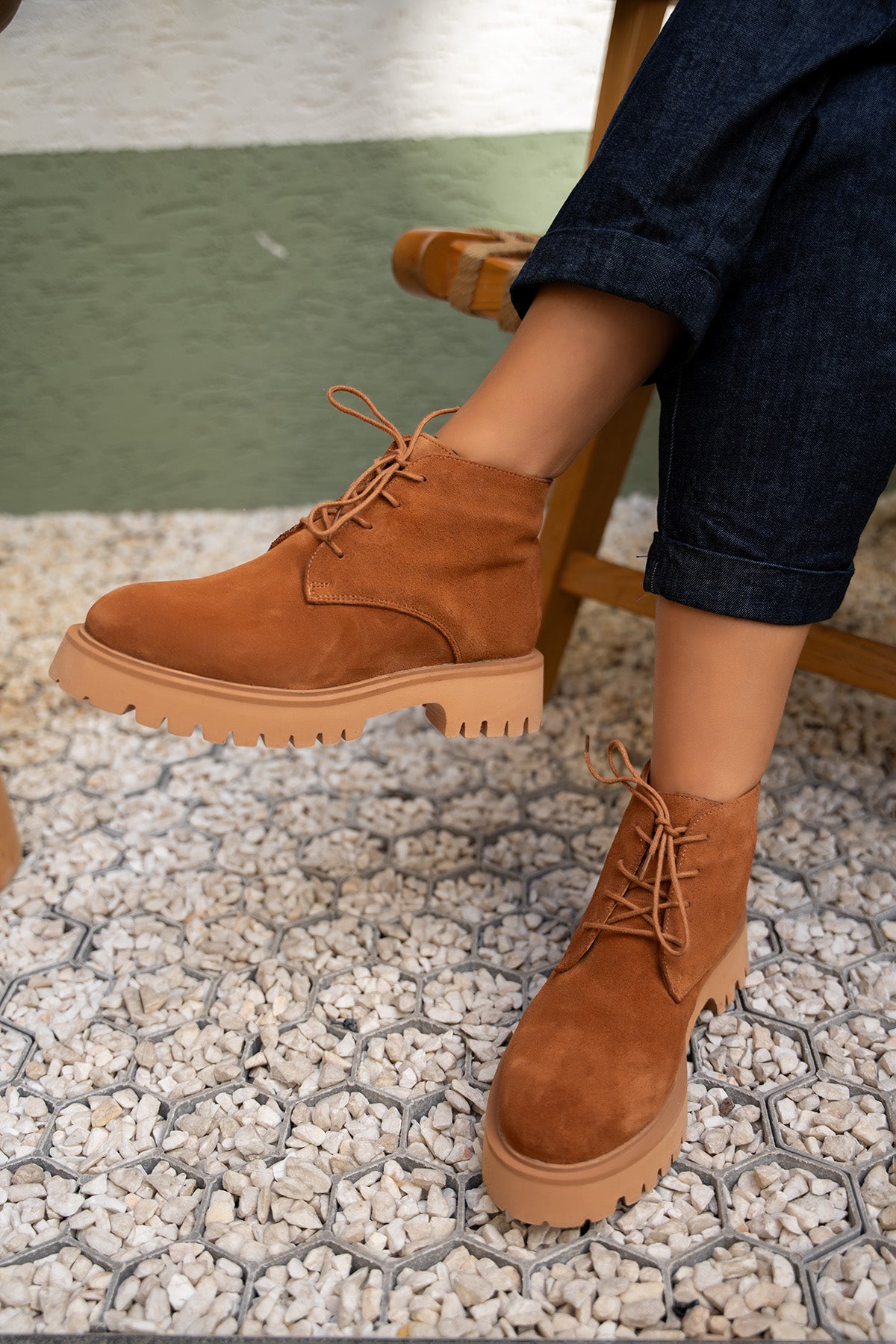 Plato Bağcıklı Hakiki Deri Kısa Bot - TABA SÜET