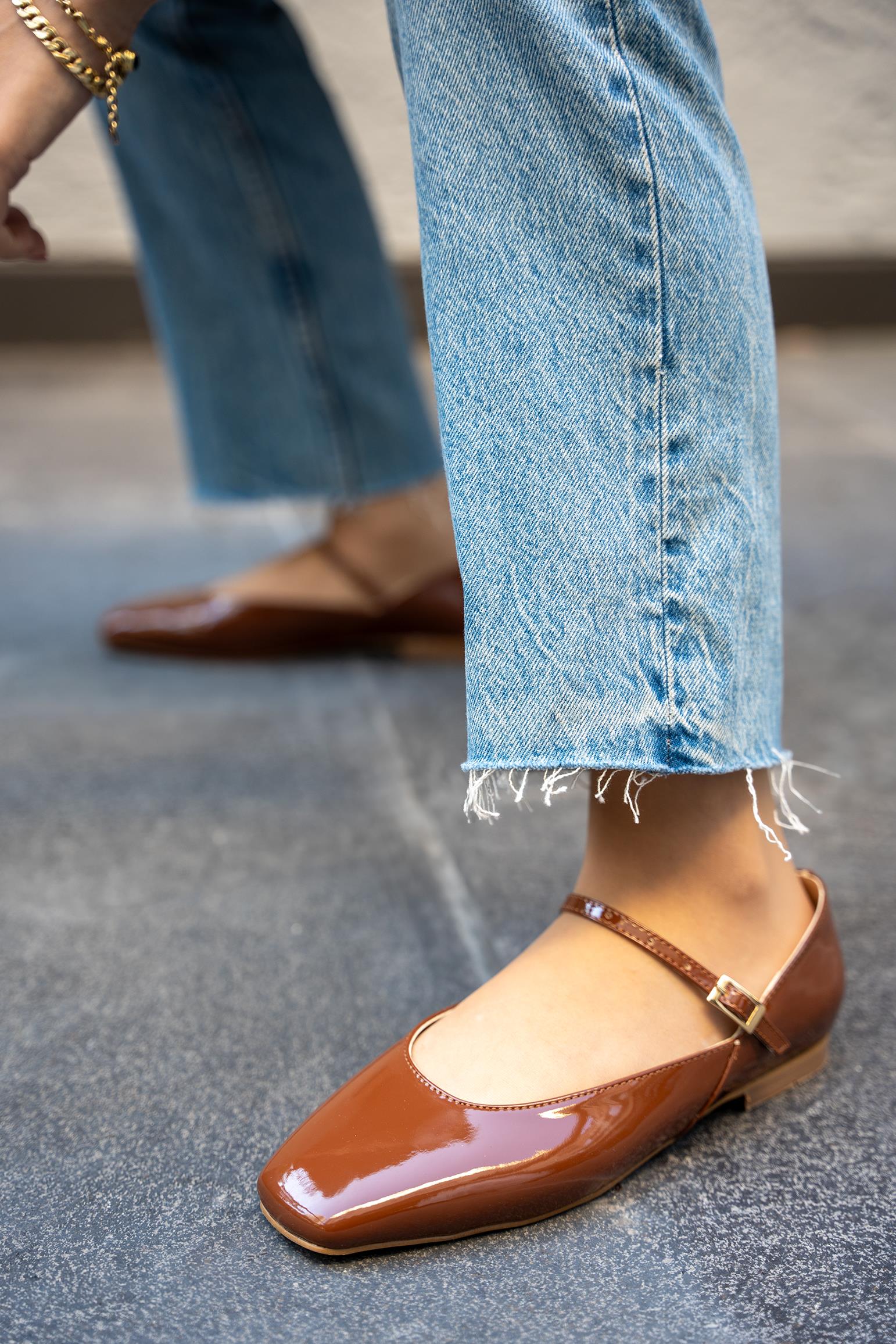 NANDO TOKA DETAYLI KADIN BABET - TABA RUGAN