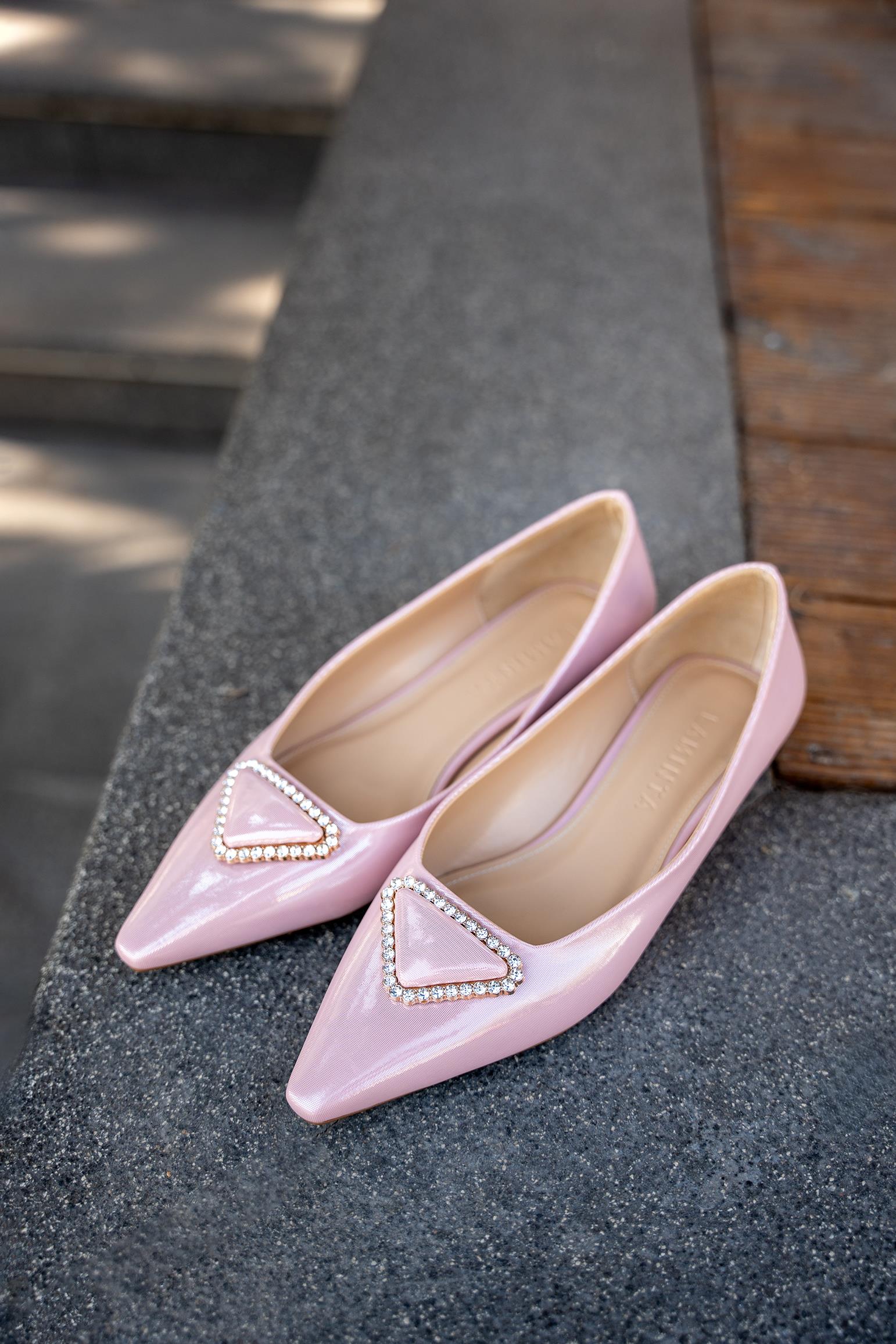 POLLY TAŞLI TOKA DETAYLI BABET - PUDRA