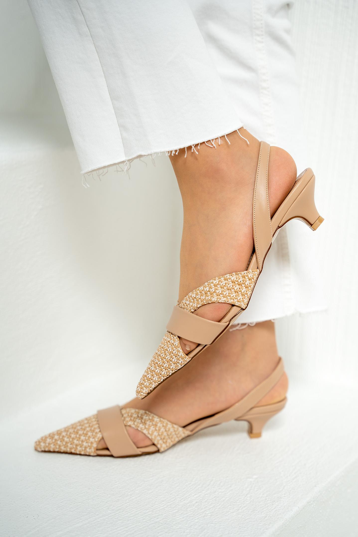 GEZY ASİMETRİK KESİM KADIN TOPUKLU AYAKKABI - NUDE HASIR