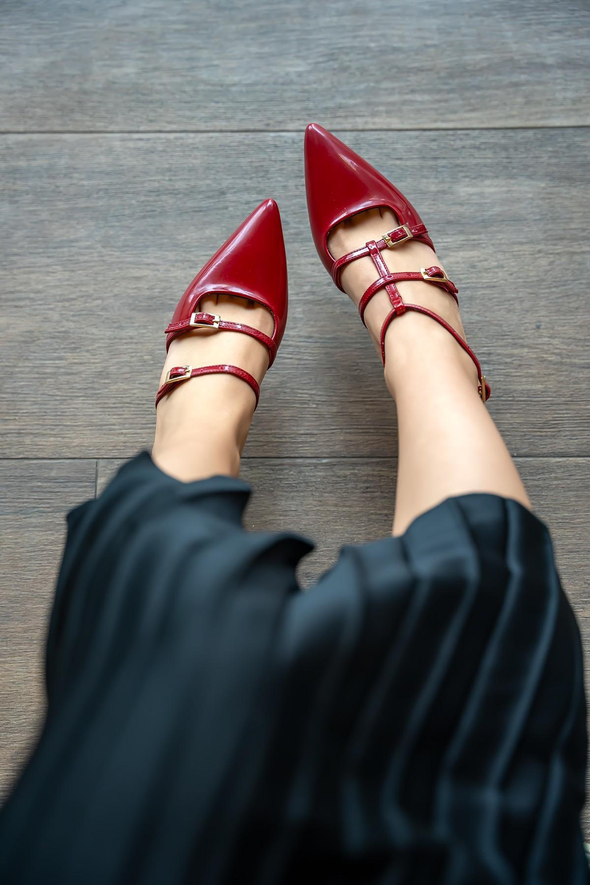 HİROKİ ŞERİT DETAYLI TOPUKLU AYAKKABI - BORDO