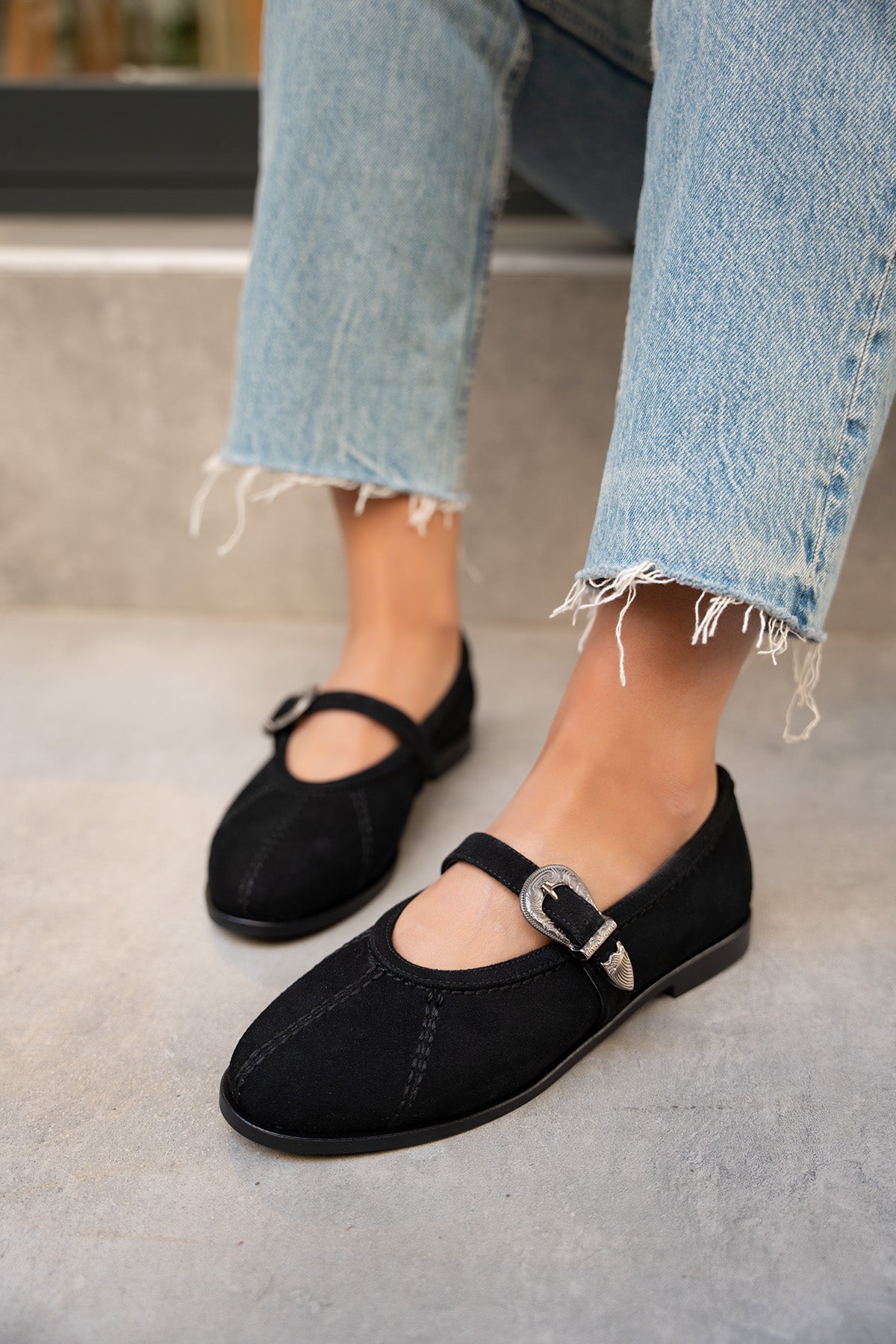 Opsis Düz Taban Kemer Detaylı Babet - SİYAH SÜET