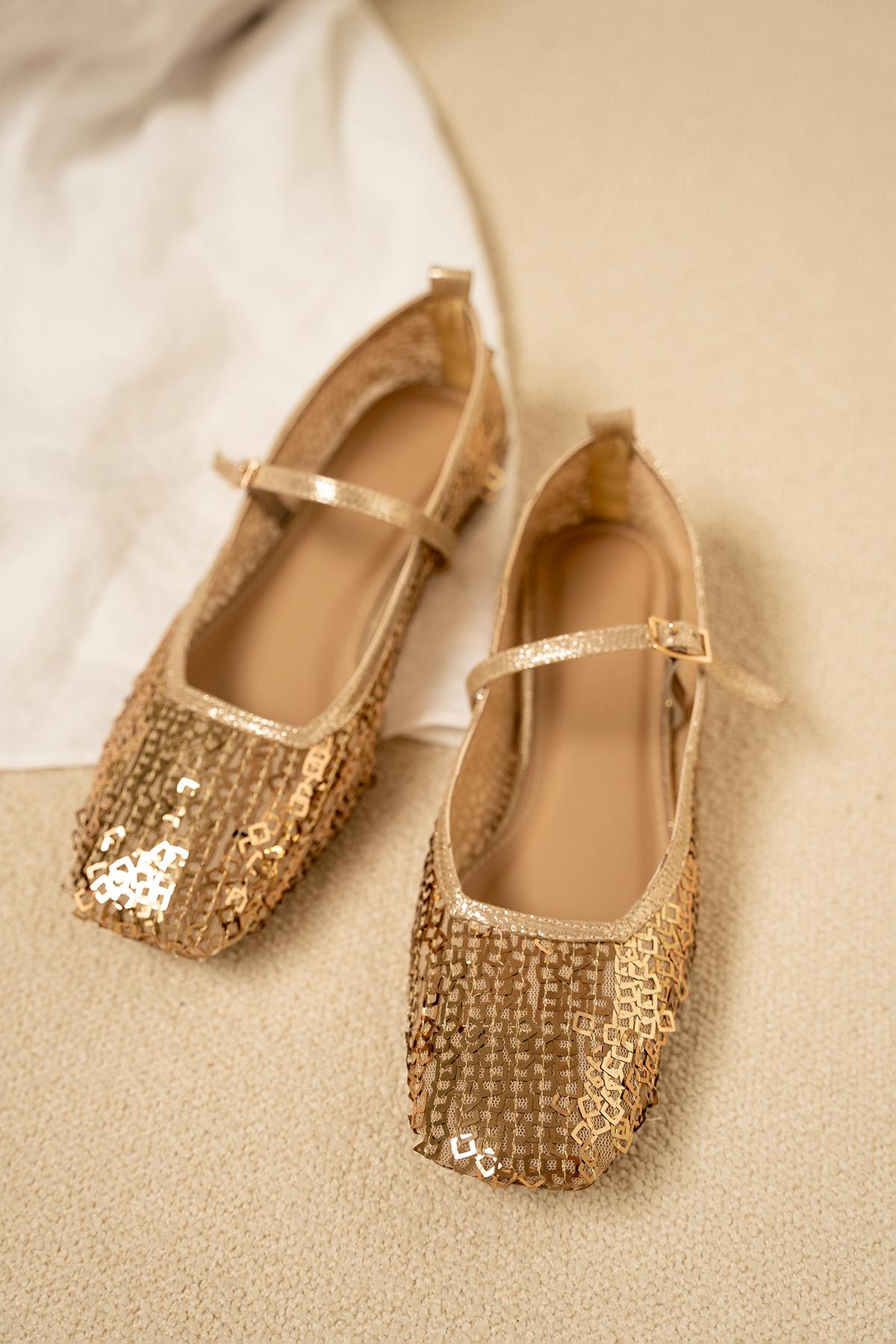 Honey Pullu Küt Burun Babet - GOLD