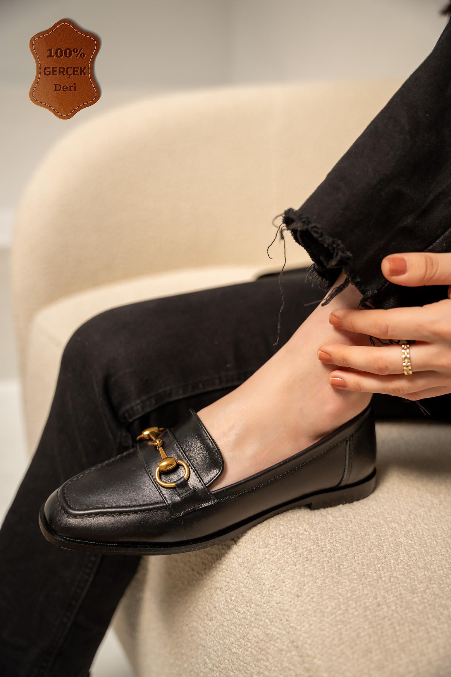 Seul Gold Aksesuarlı Hakiki Deri Loafer - SİYAH