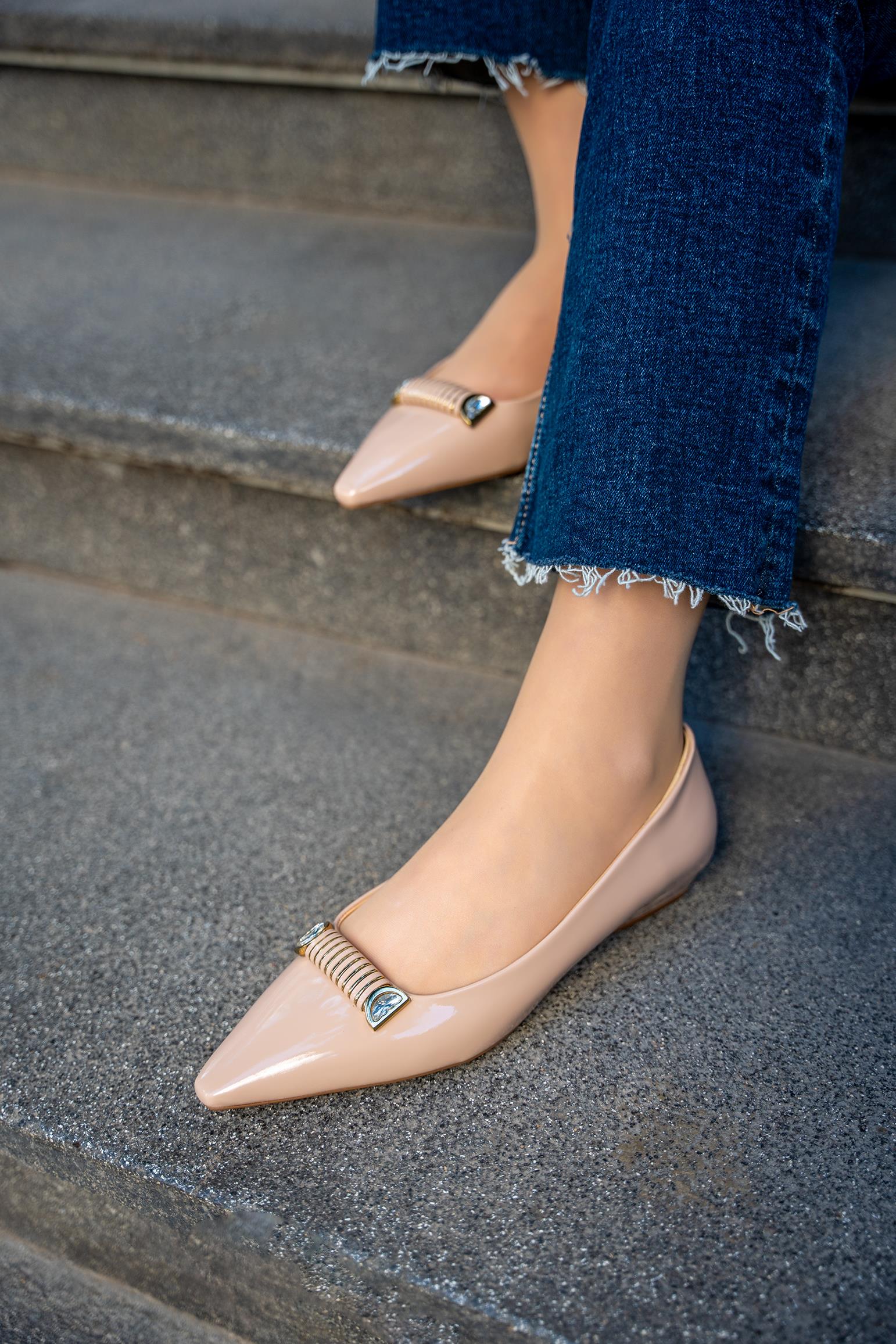 JAMİA TOKA DETAYLI KADIN BABET - NUDE RUGAN