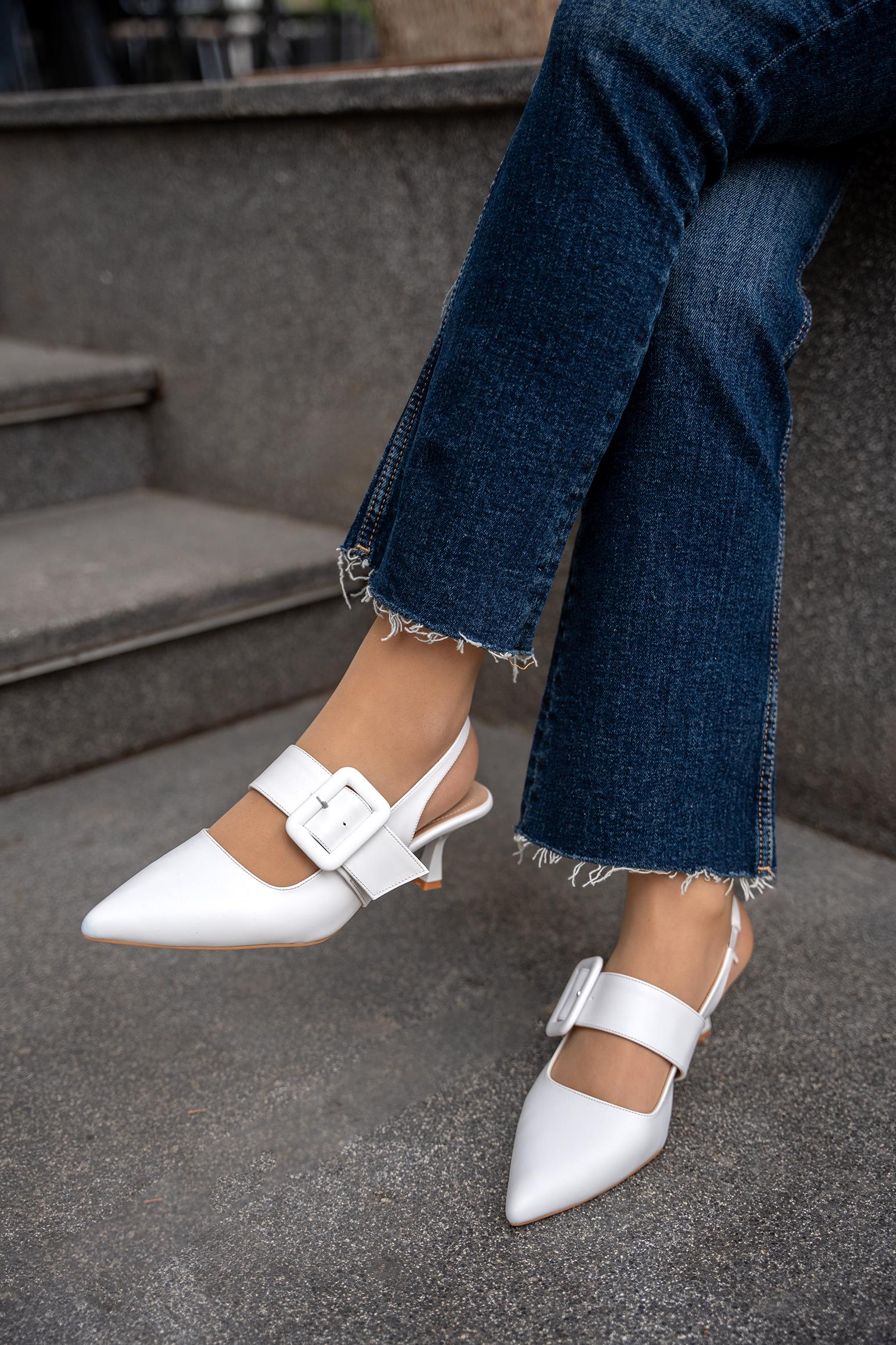 DOBY TOKA DETAYLI KADIN TOPUKLU AYAKKABI - BEYAZ DERİ