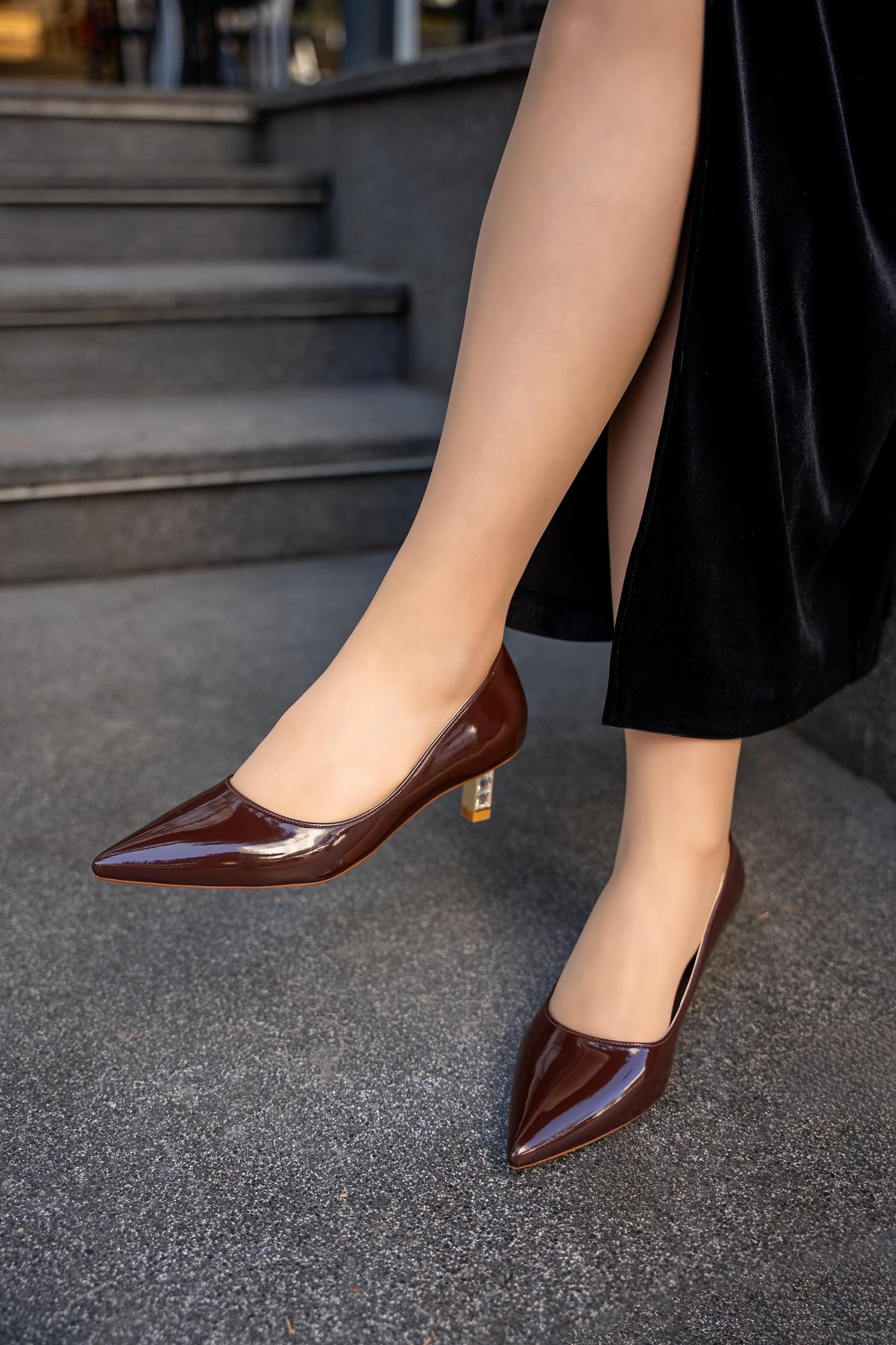 NOVAS KADIN TOPUKLU AYAKKABI - AKAHVE RUGAN