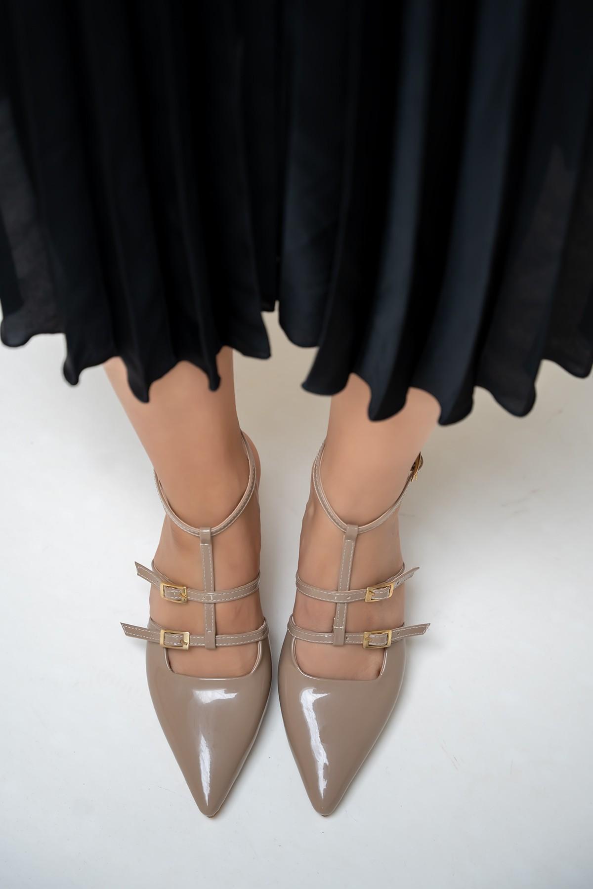 HİROKİ ŞERİT DETAYLI TOPUKLU AYAKKABI - VİZON RUGAN