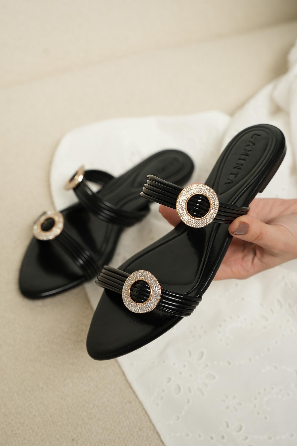 Tiana Taşlı Toka Detaylı Terlik - SİYAH