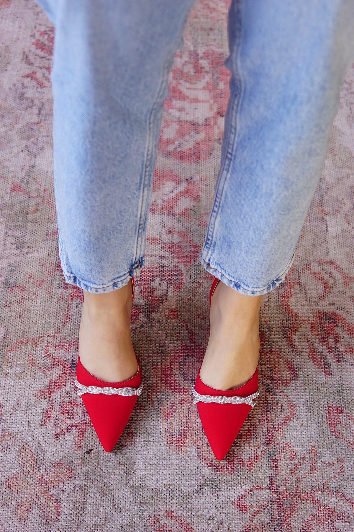 VİNCE ÖRGÜ DETAYLI TOPUKLU AYAKKABI - KIRMIZI