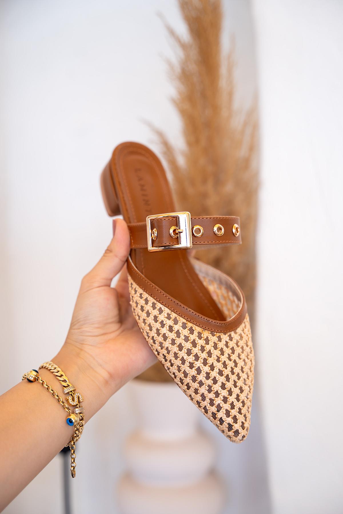 Pangu Gold Kemer Detaylı Hasır Terlik - TABA