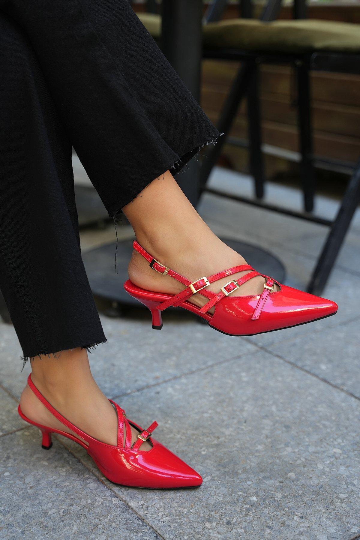 PATHY ŞERİT DETAYLI KISA TOPUKLU AYAKKABI - KIRMIZI