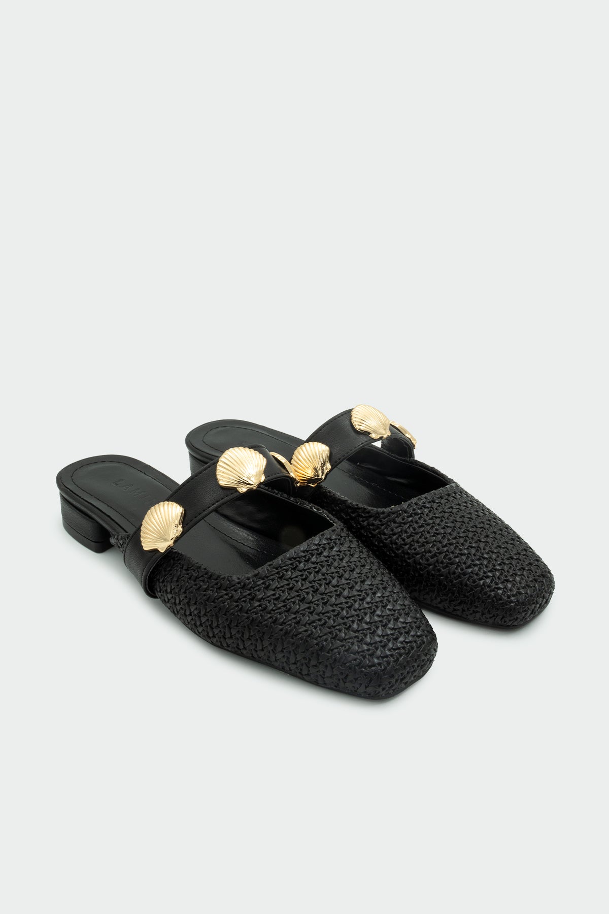 Flux Gold Aksesuarlı Kadın Terlik - SİYAH