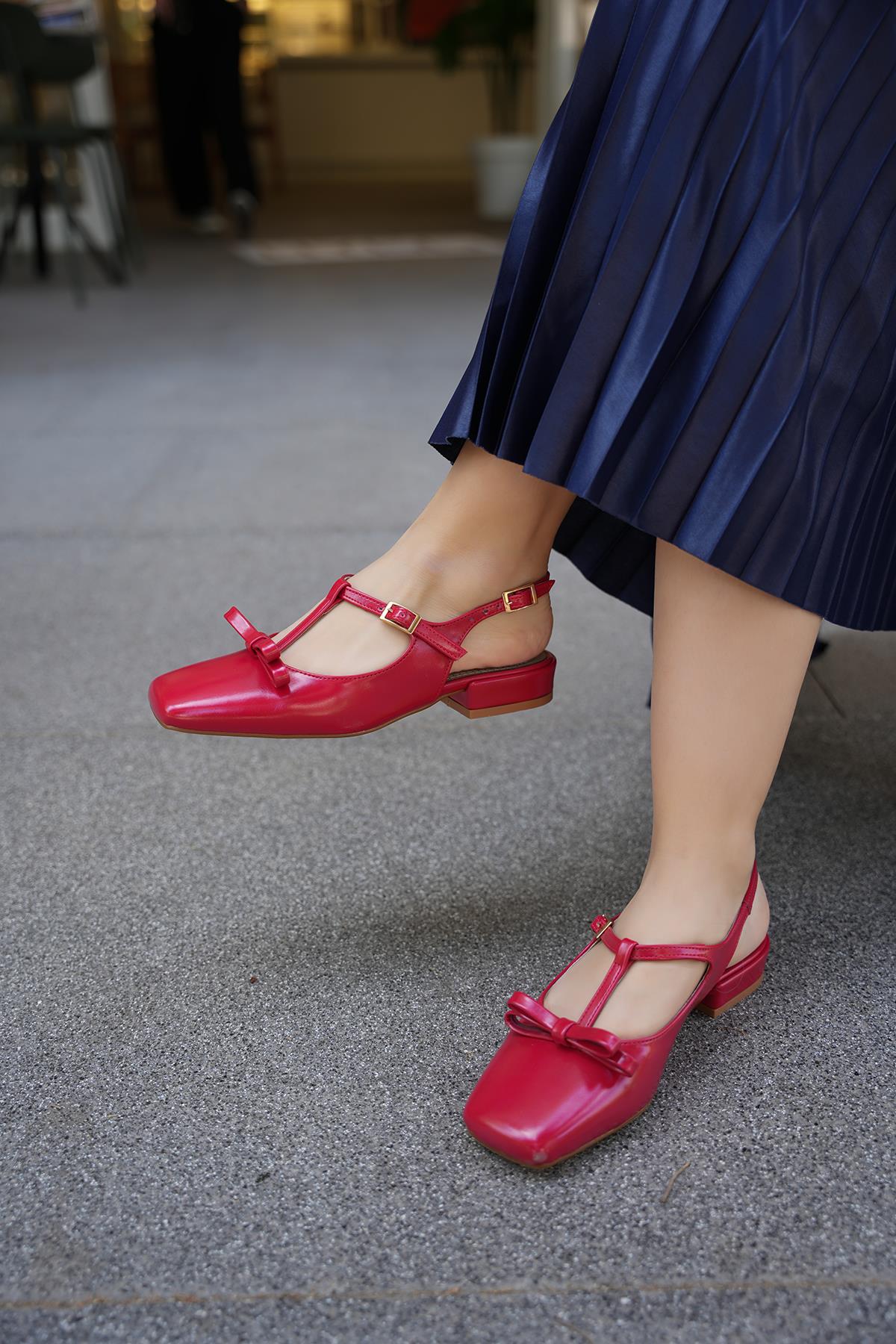 MARTA FİYONK DETAYLI BABET - KIRMIZI