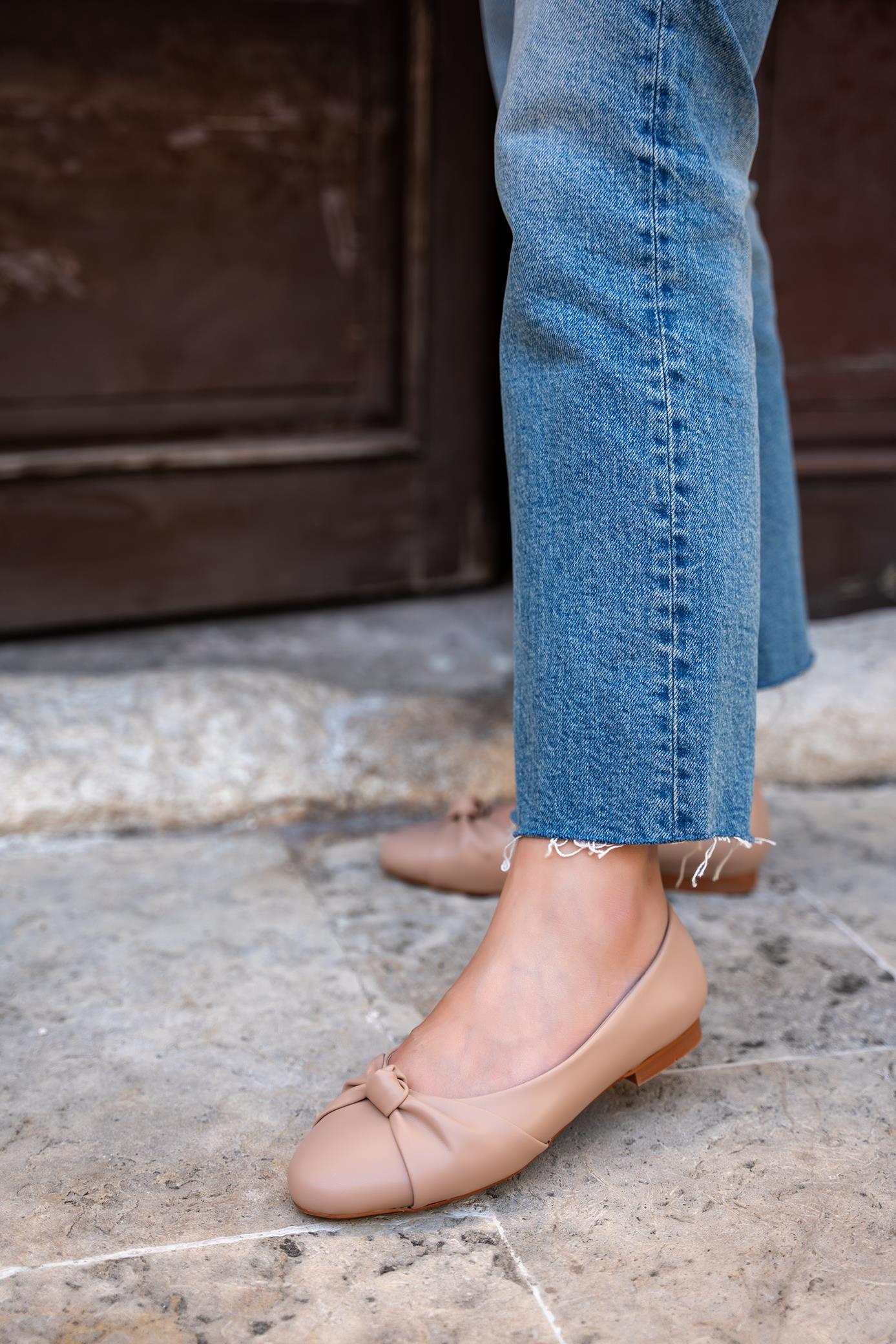 BUGGY DÜĞÜM DETAYLI BABET - NUDE