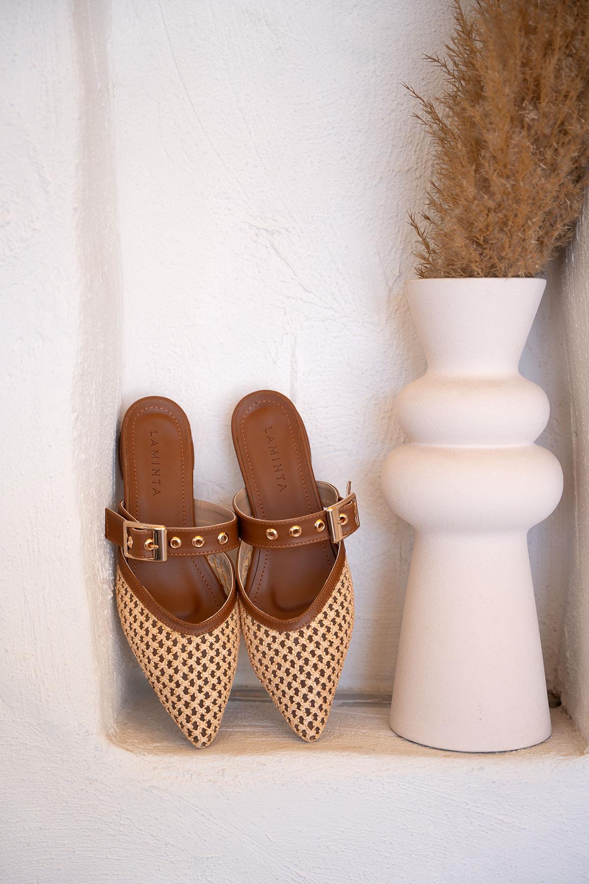 Pangu Gold Kemer Detaylı Hasır Terlik - TABA