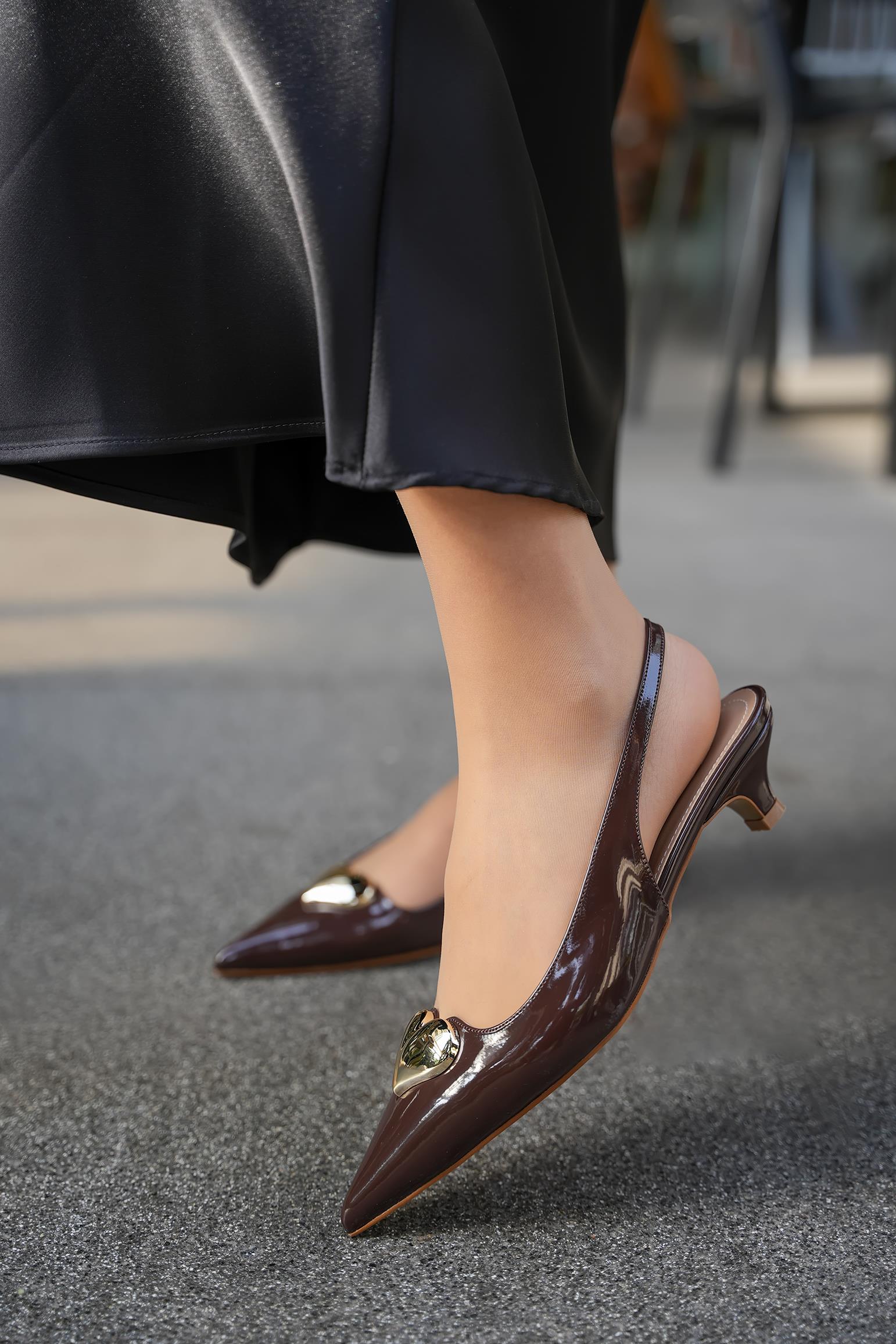 PALMY KALP AKSESUARLI KADIN TOPUKLU AYAKKABI - AKAHVE RUGAN