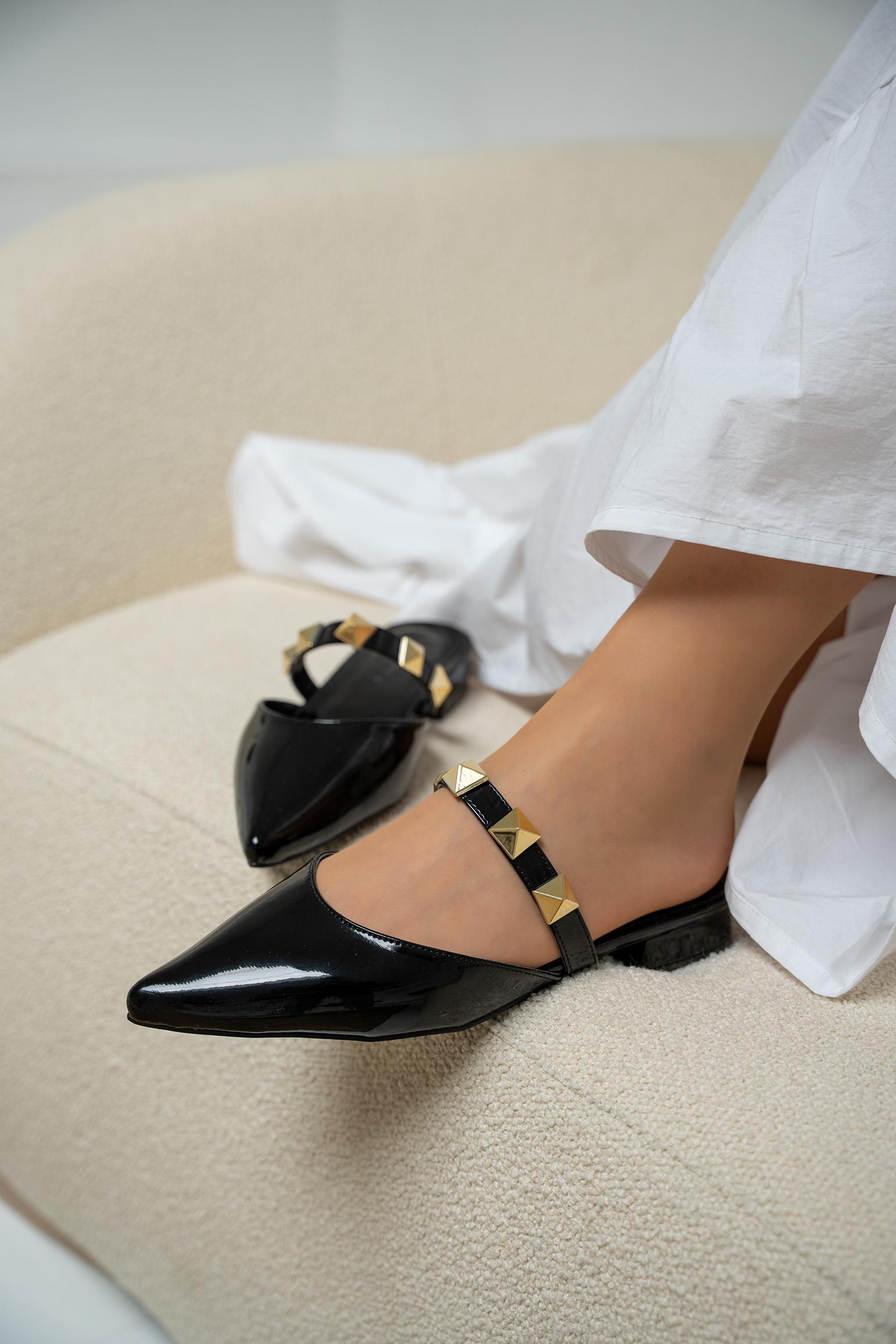 Ricco Zımba Detaylı Terlik - SİYAH