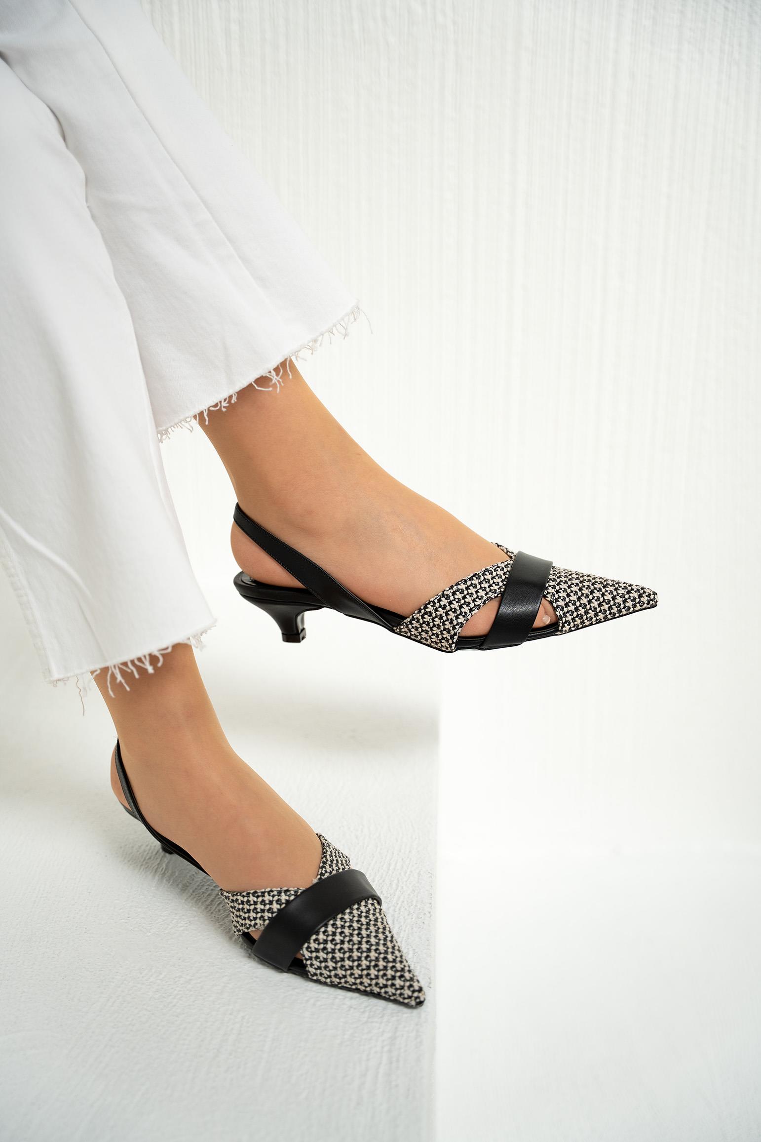 GEZY ASİMETRİK KESİM KADIN TOPUKLU AYAKKABI - SİYAH HASIR