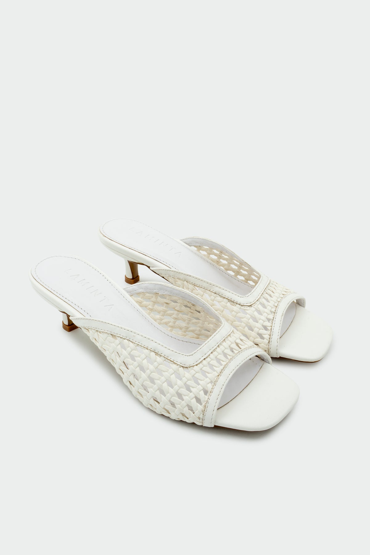 Monic Örgü Detaylı Kadın Tek Bant Terlik - BEYAZ