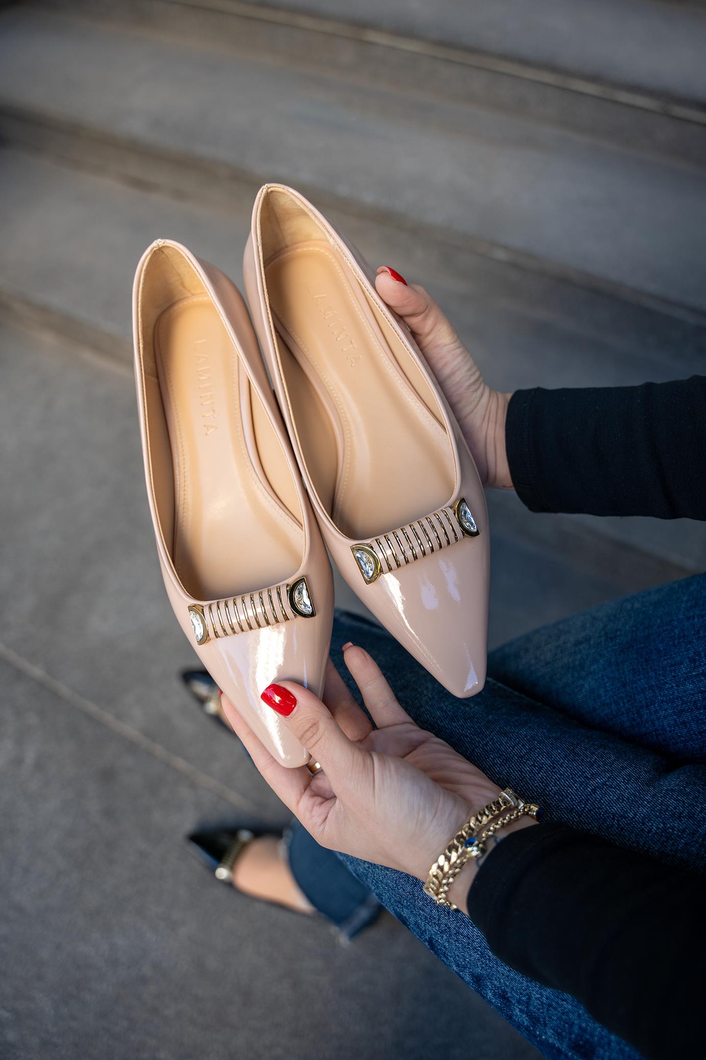 JAMİA TOKA DETAYLI KADIN BABET - NUDE RUGAN