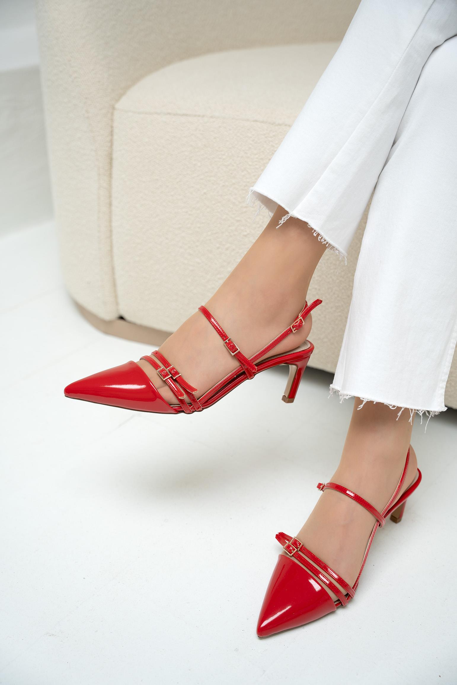 Eliva Tokalı Topuklu Ayakkabı - KIRMIZI