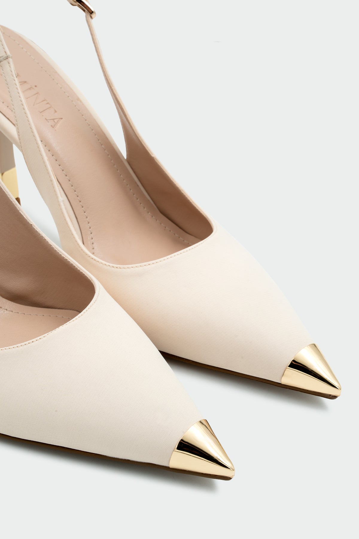 Bolga Burun Ucu Gold Detaylı Kadın Topuklu Ayakkabı - TEN